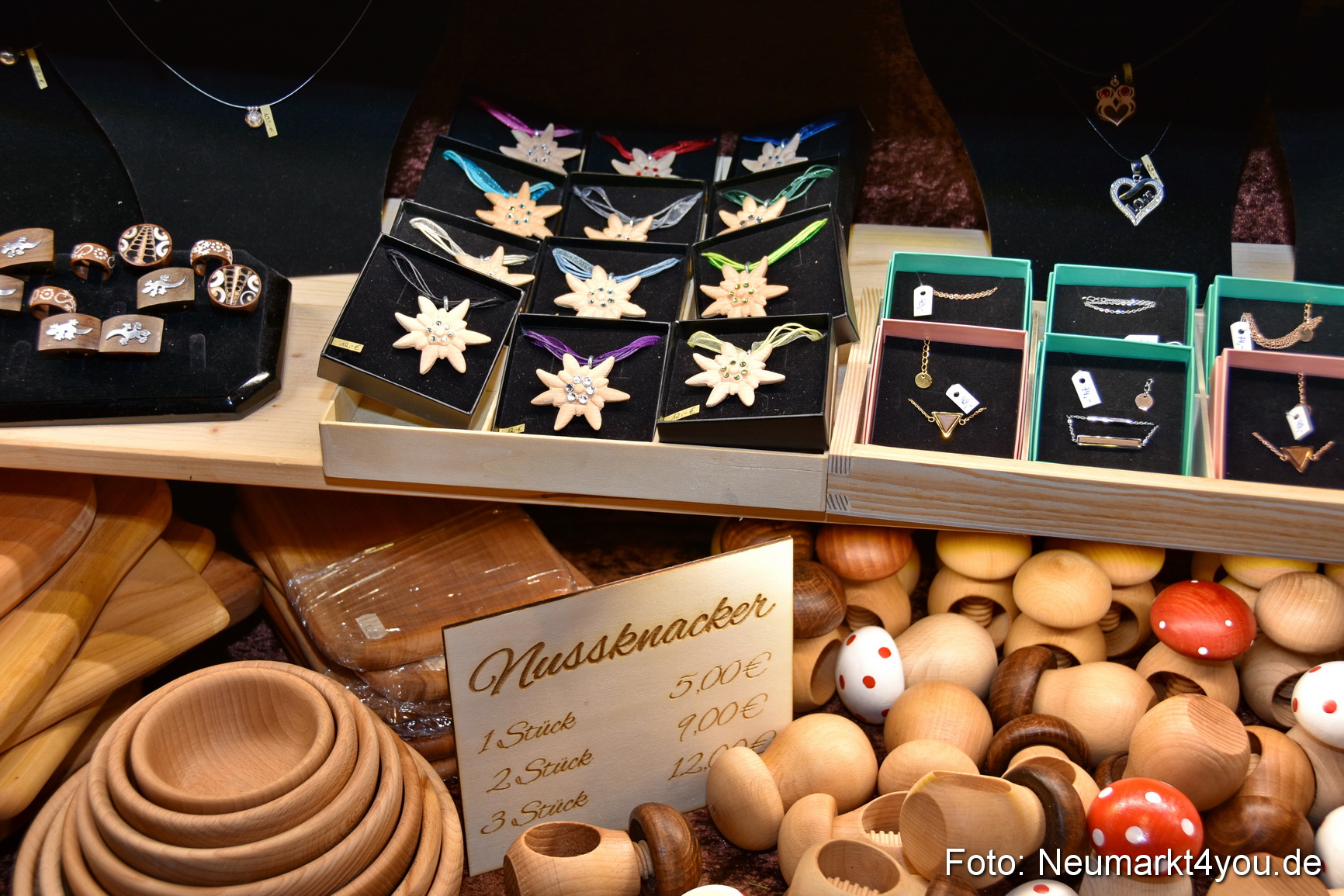 Weihnachtsmarkt Neumarkt 2019 0042