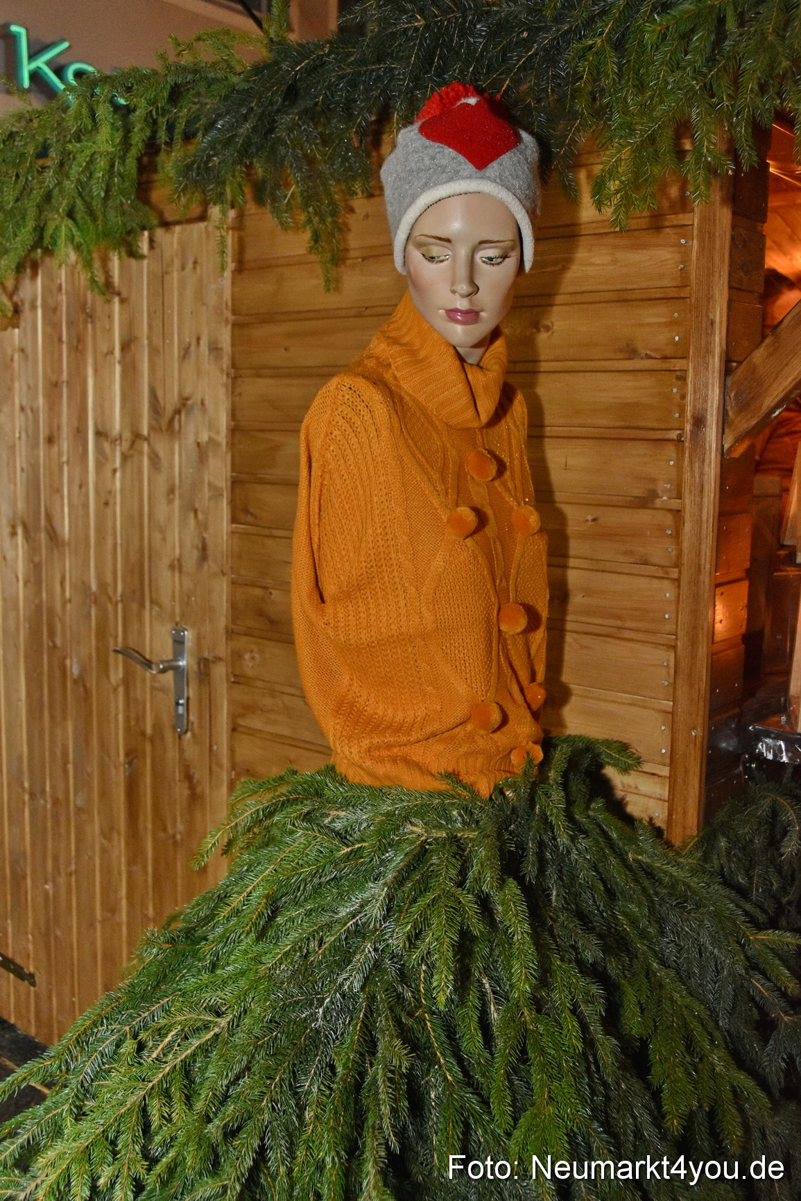 Weihnachtsmarkt Neumarkt 2019 0049