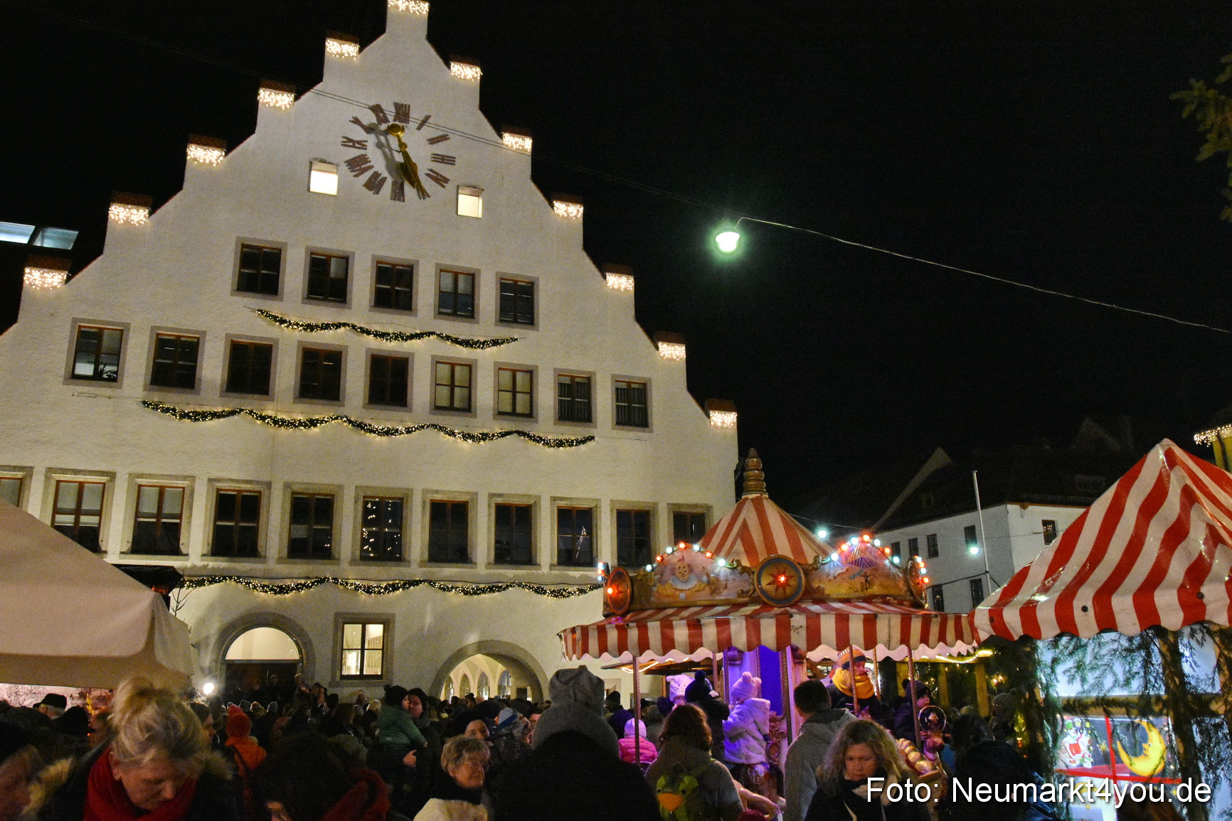 Weihnachtsmarkt Neumarkt 2019 0057