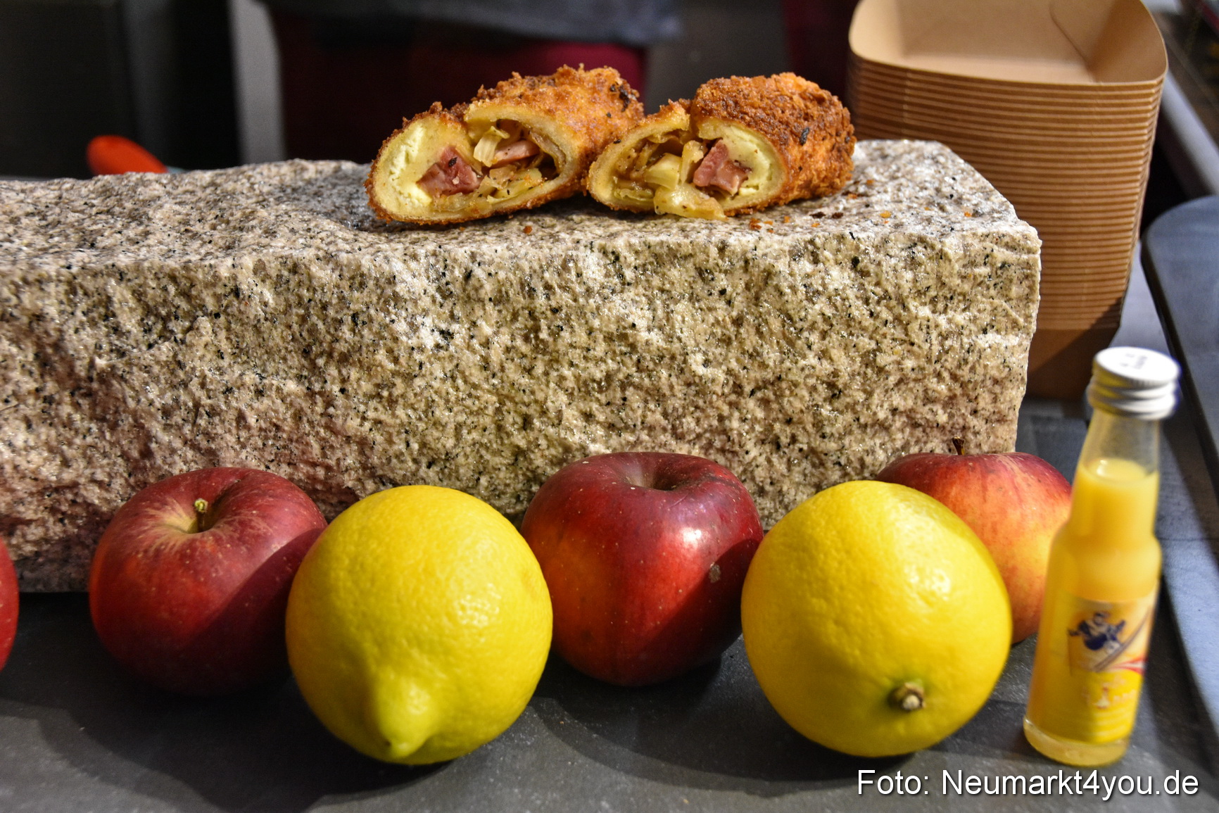 Weihnachtsmarkt Neumarkt 2019 0063