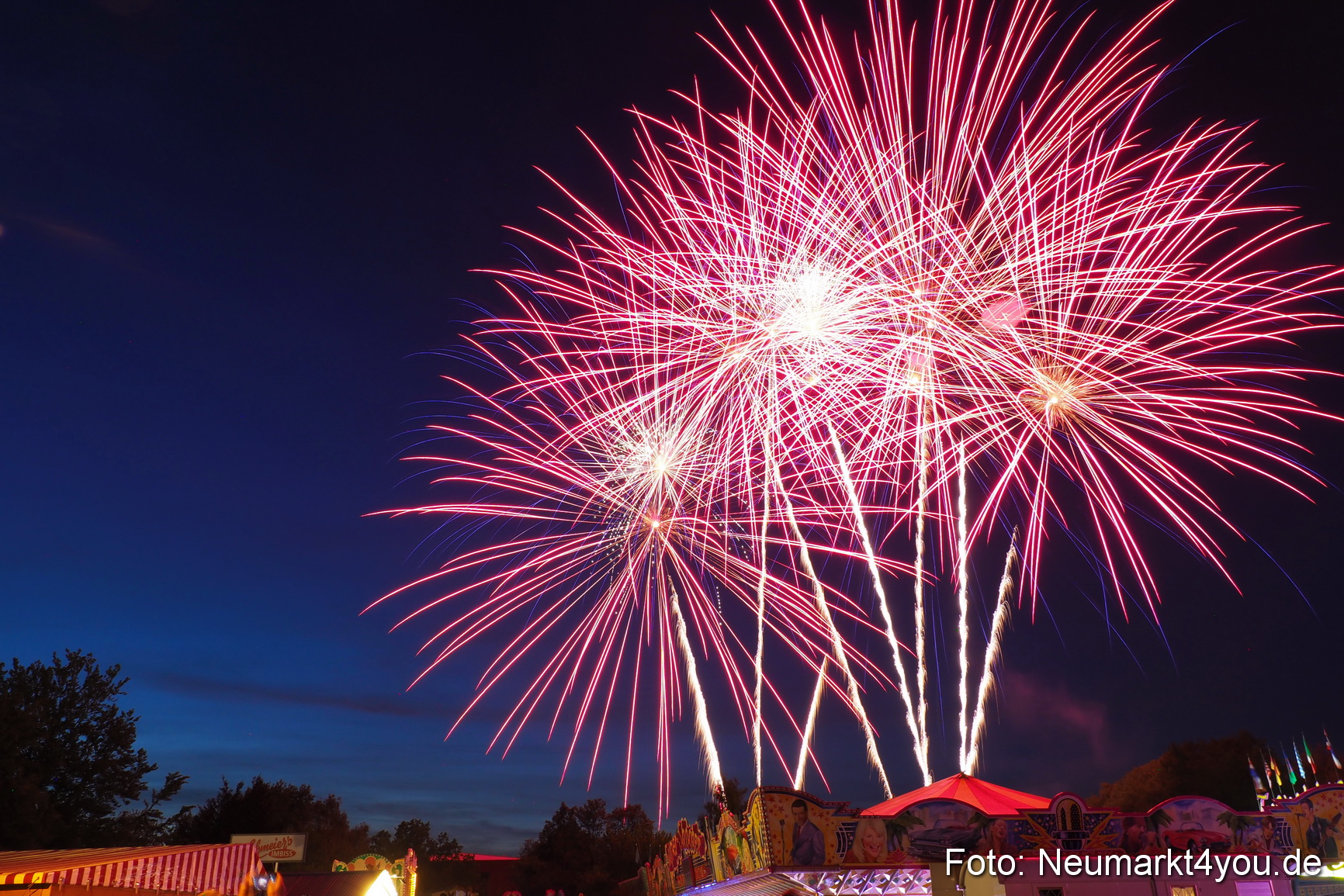 Fruehlingsfest Neumarkt Feuerwerk 2019