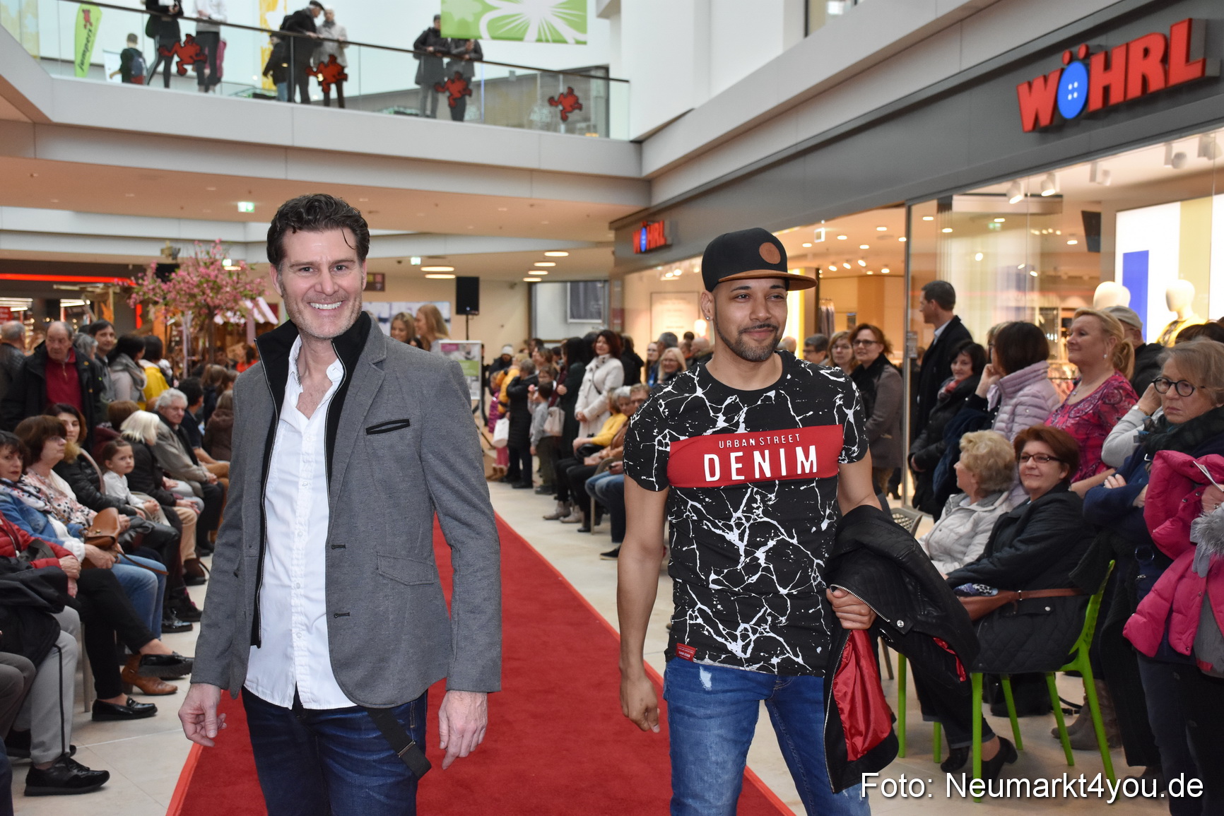 Fruehlingsmodenschau NeuerMarkt 2019 0004