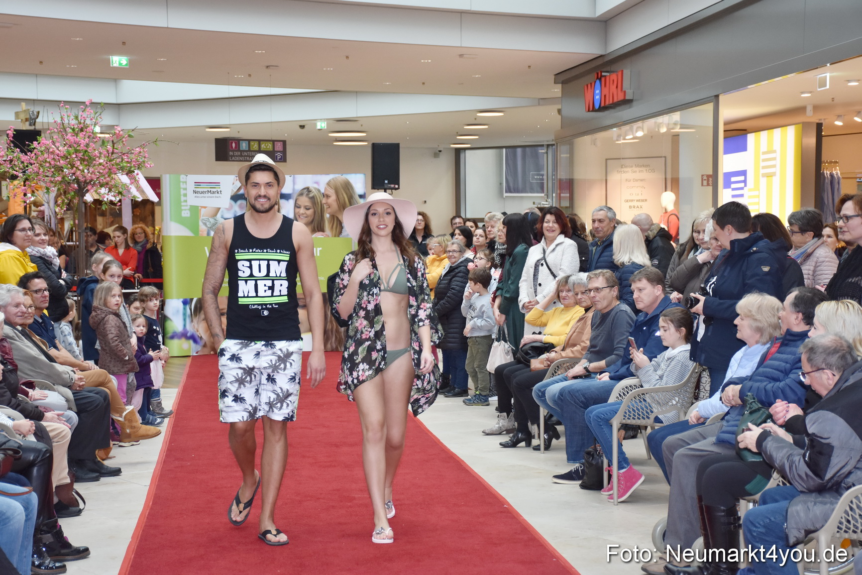 Fruehlingsmodenschau NeuerMarkt 2019 0009