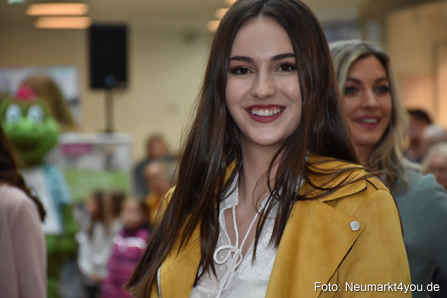 Fruehlingsmodenschau NeuerMarkt 2019 0038