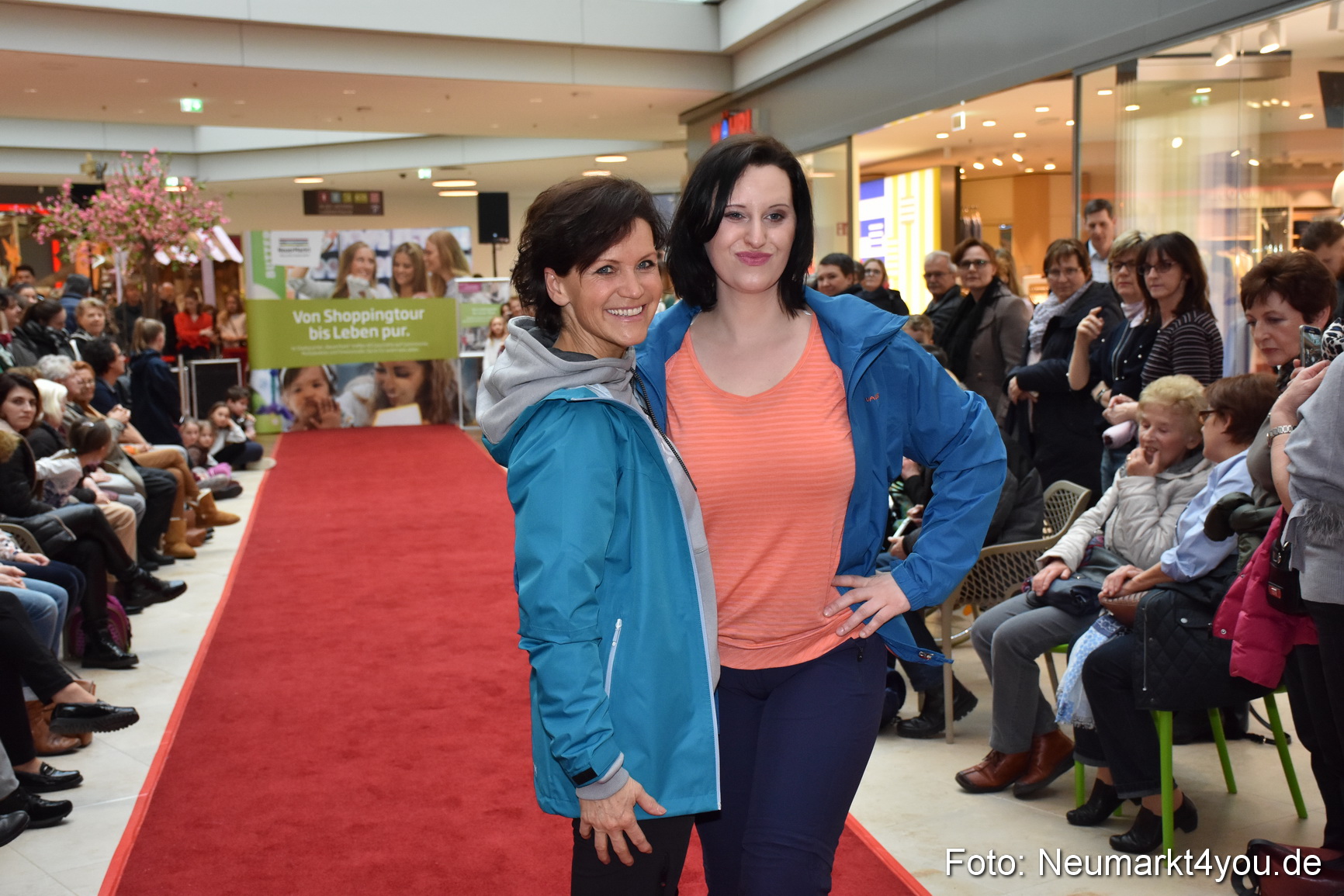 Fruehlingsmodenschau NeuerMarkt 2019 0052