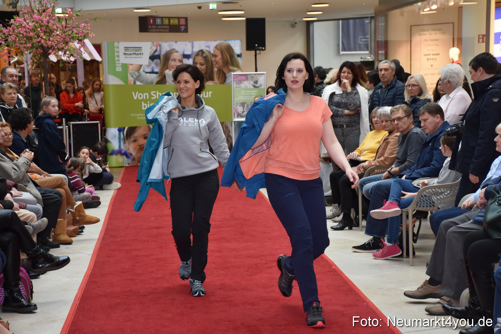 Fruehlingsmodenschau NeuerMarkt 2019 0053