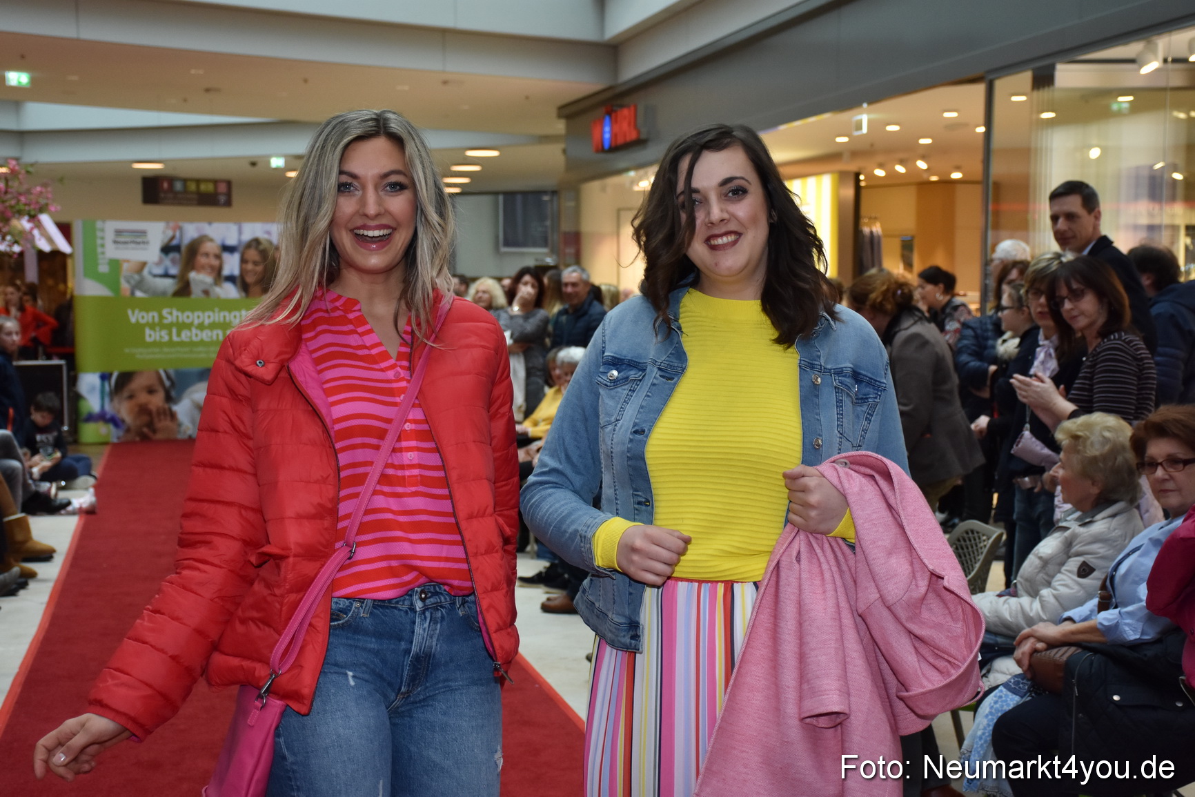 Fruehlingsmodenschau NeuerMarkt 2019 0073