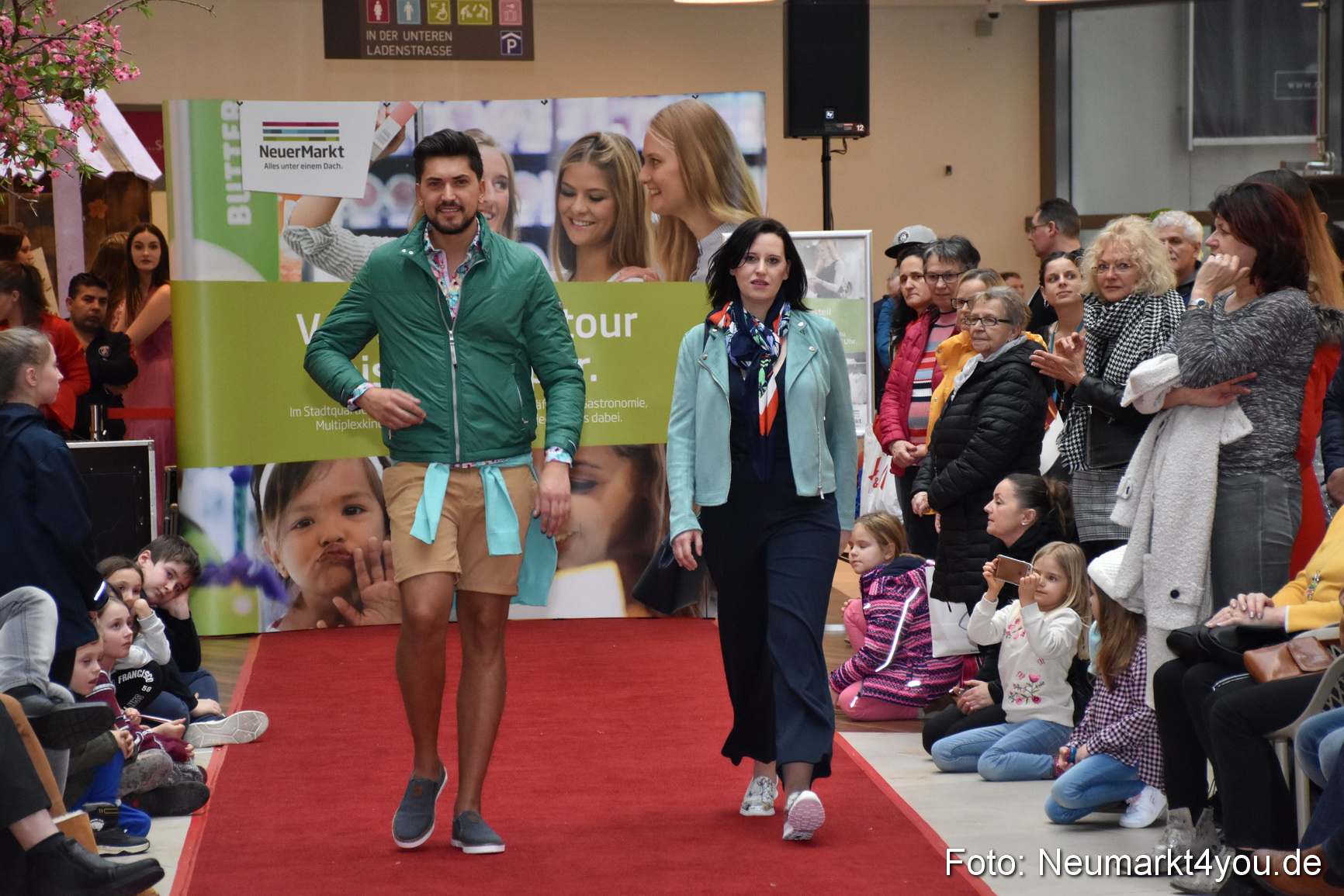 Fruehlingsmodenschau NeuerMarkt 2019 0087