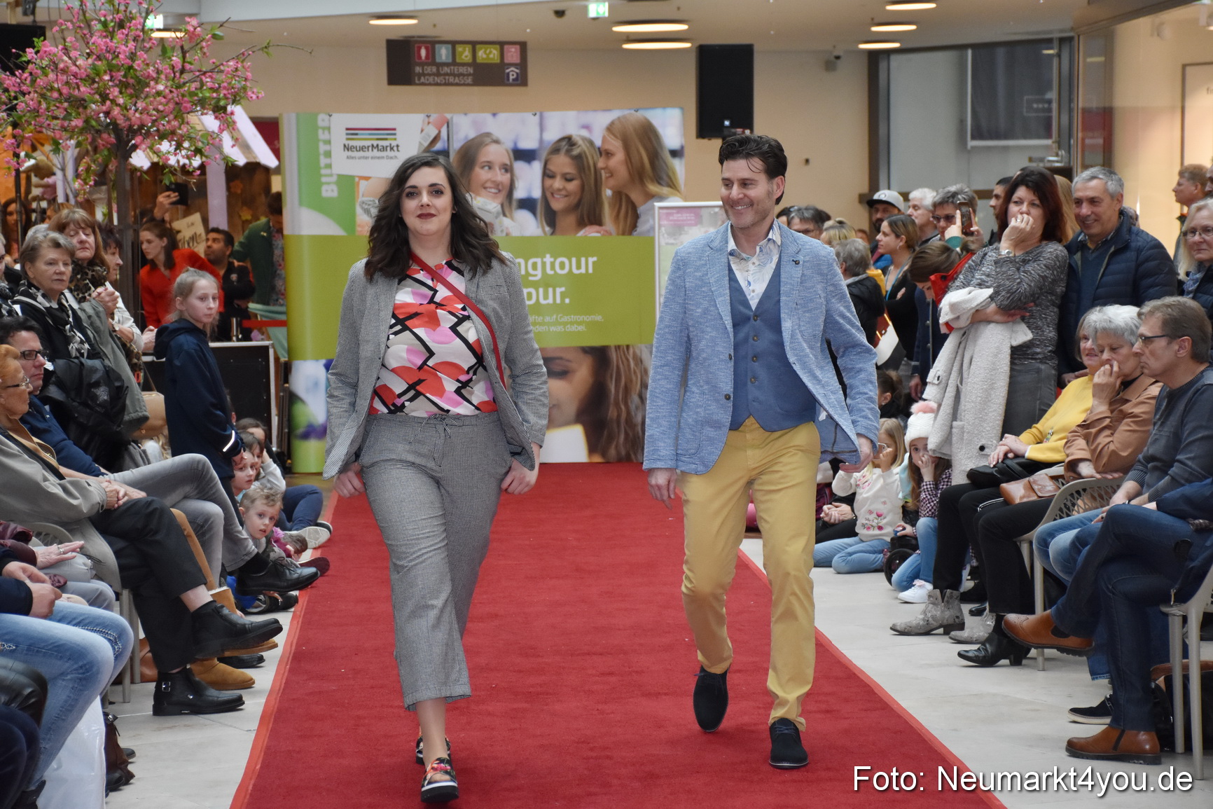 Fruehlingsmodenschau NeuerMarkt 2019 0091