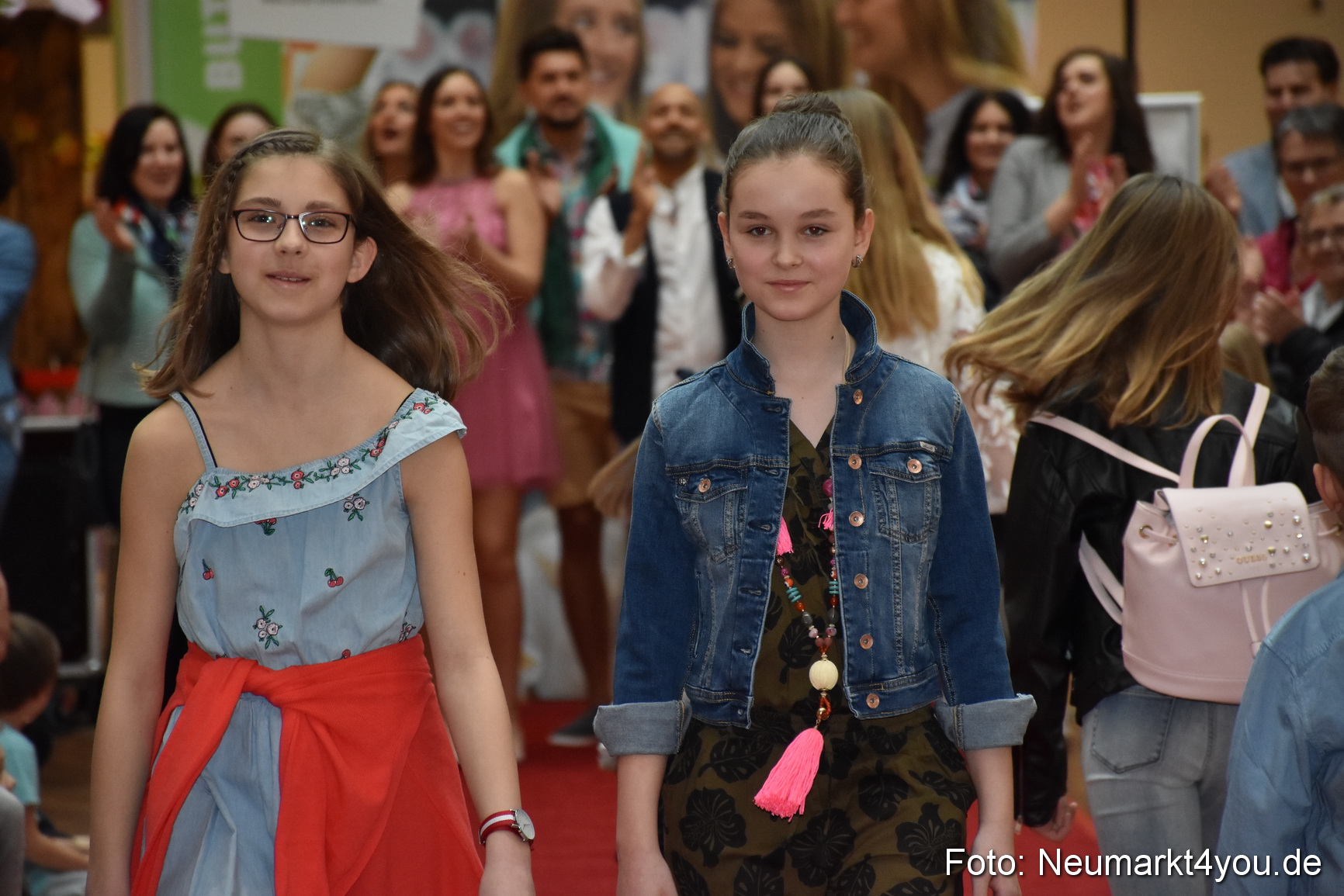 Fruehlingsmodenschau NeuerMarkt 2019 0102