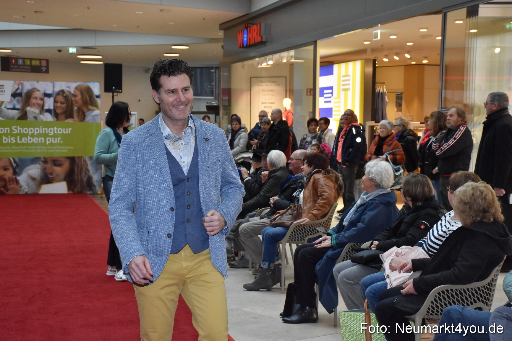 Fruehlingsmodenschau NeuerMarkt 2019 0141