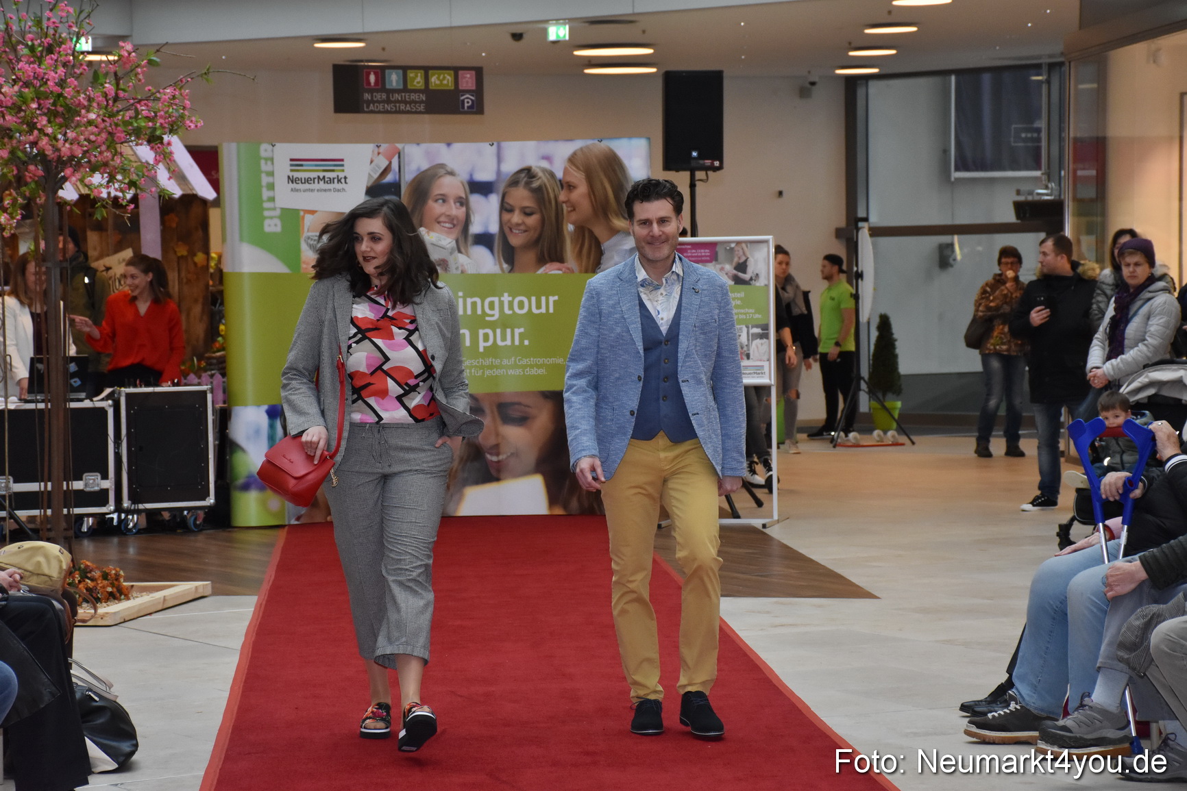Fruehlingsmodenschau NeuerMarkt 2019 0143