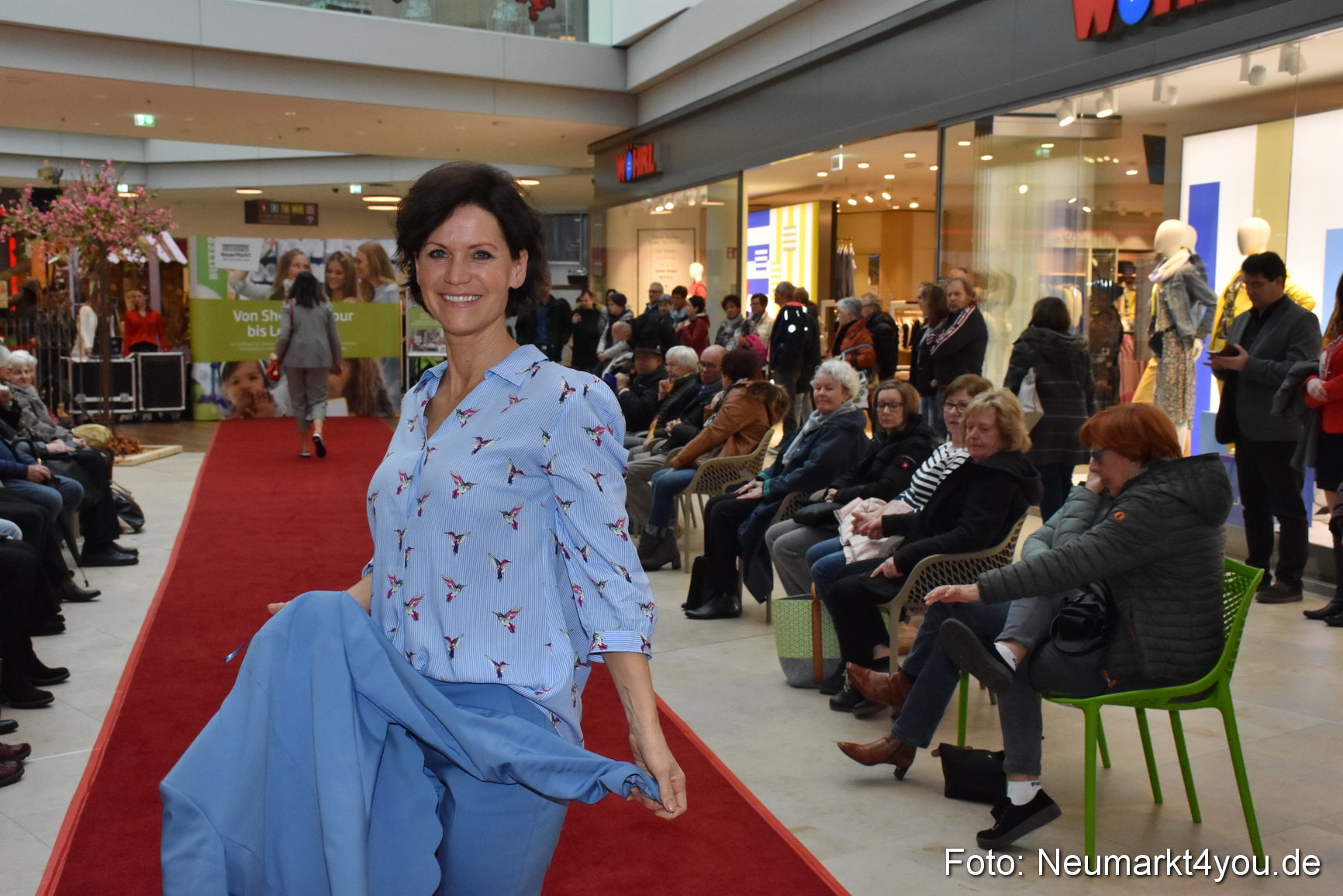 Fruehlingsmodenschau NeuerMarkt 2019 0146