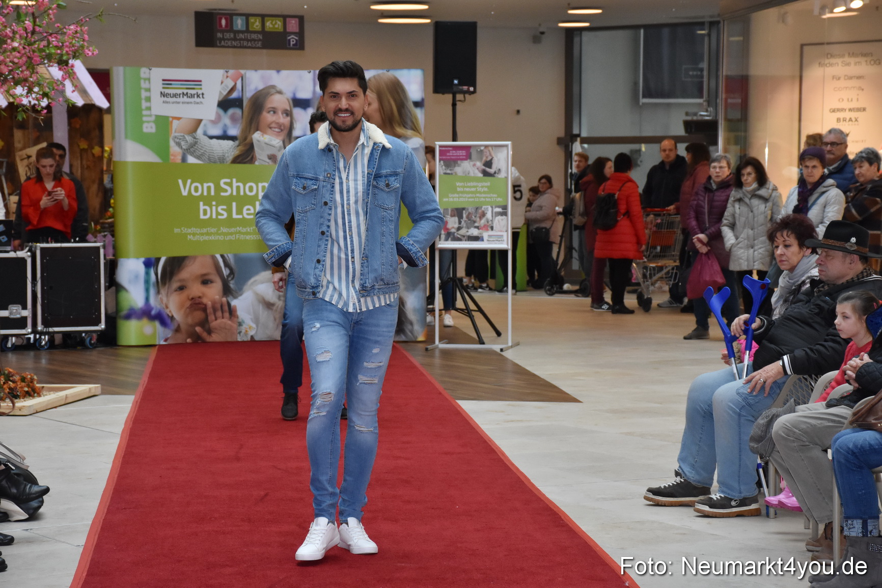 Fruehlingsmodenschau NeuerMarkt 2019 0154