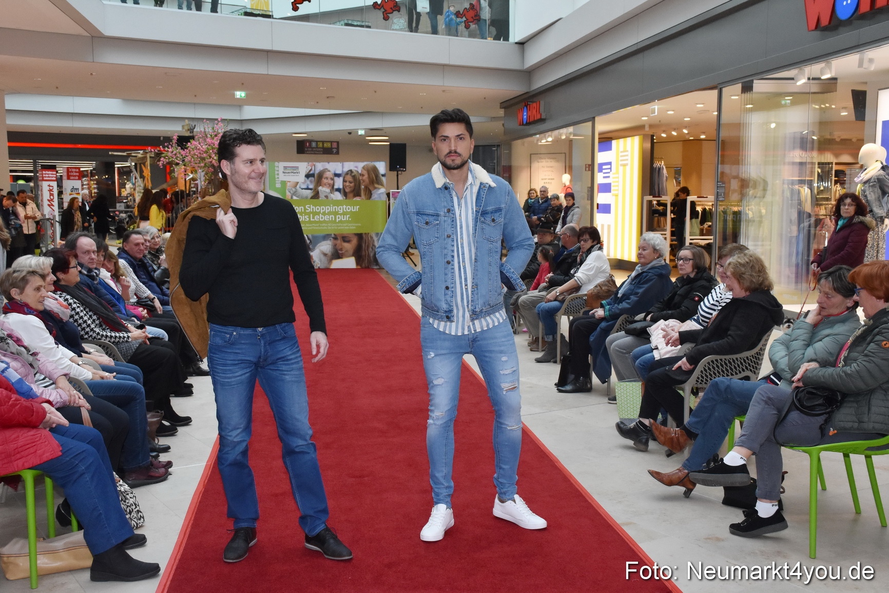 Fruehlingsmodenschau NeuerMarkt 2019 0156