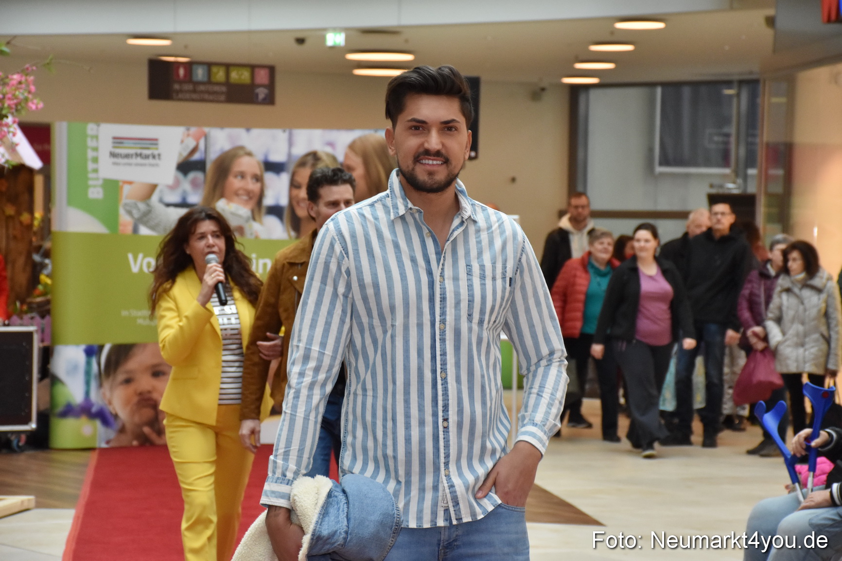 Fruehlingsmodenschau NeuerMarkt 2019 0157