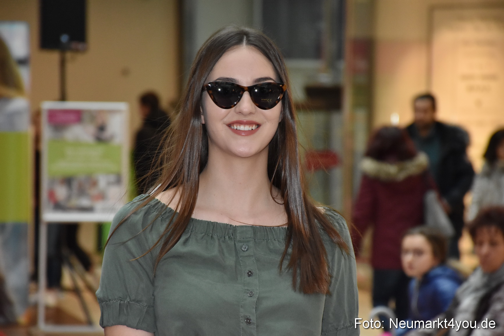 Fruehlingsmodenschau NeuerMarkt 2019 0198