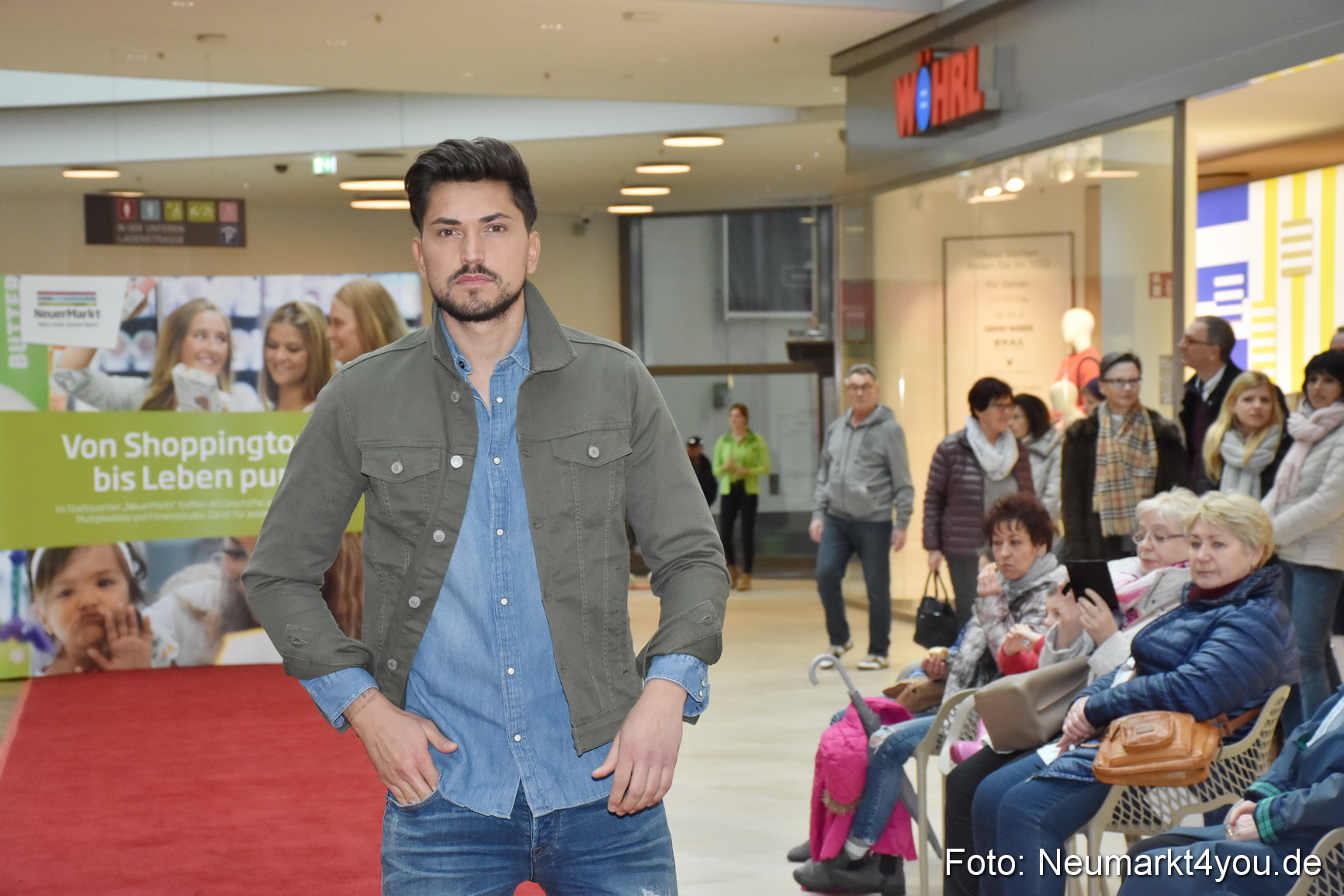 Fruehlingsmodenschau NeuerMarkt 2019 0218