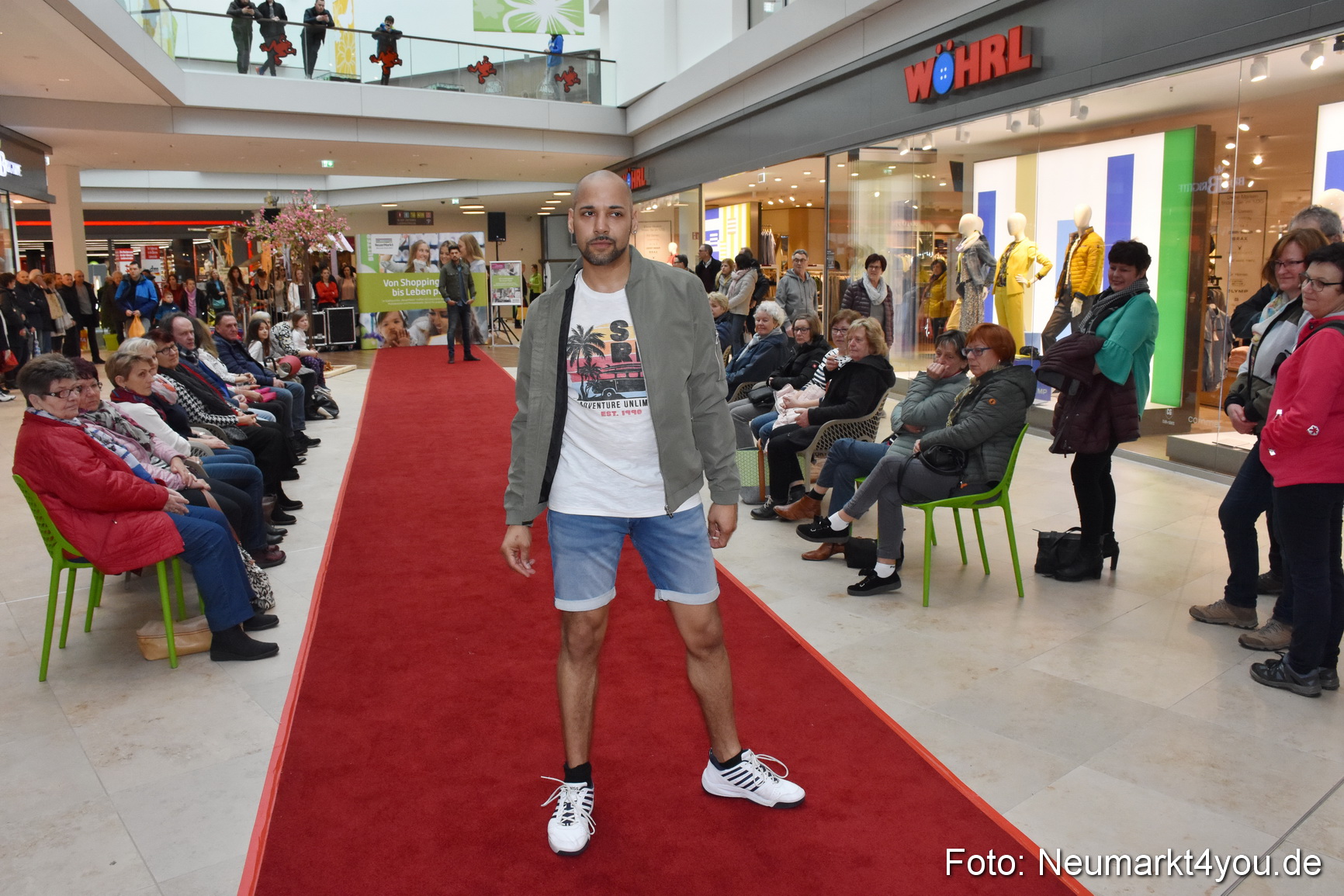 Fruehlingsmodenschau NeuerMarkt 2019 0219