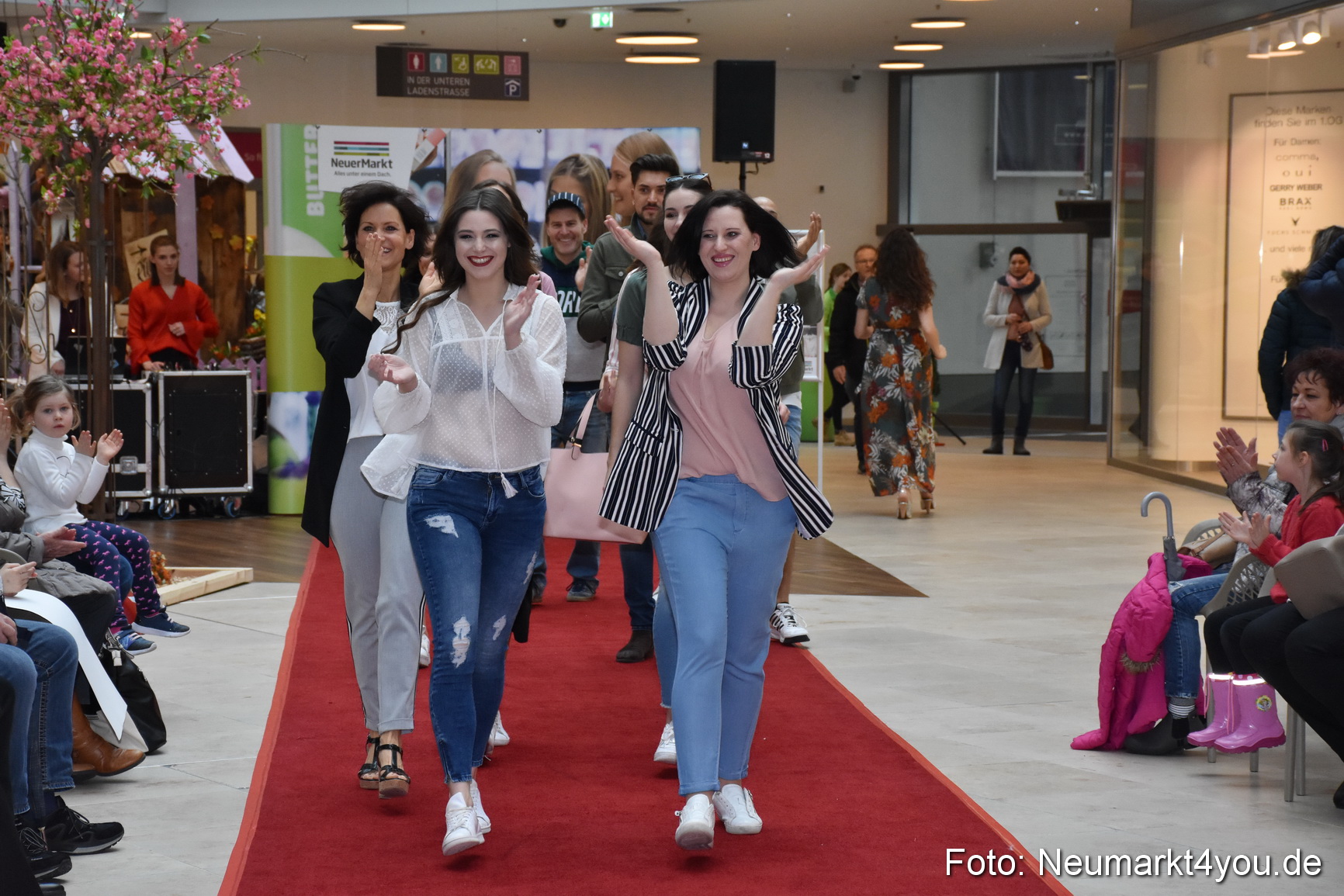 Fruehlingsmodenschau NeuerMarkt 2019 0225