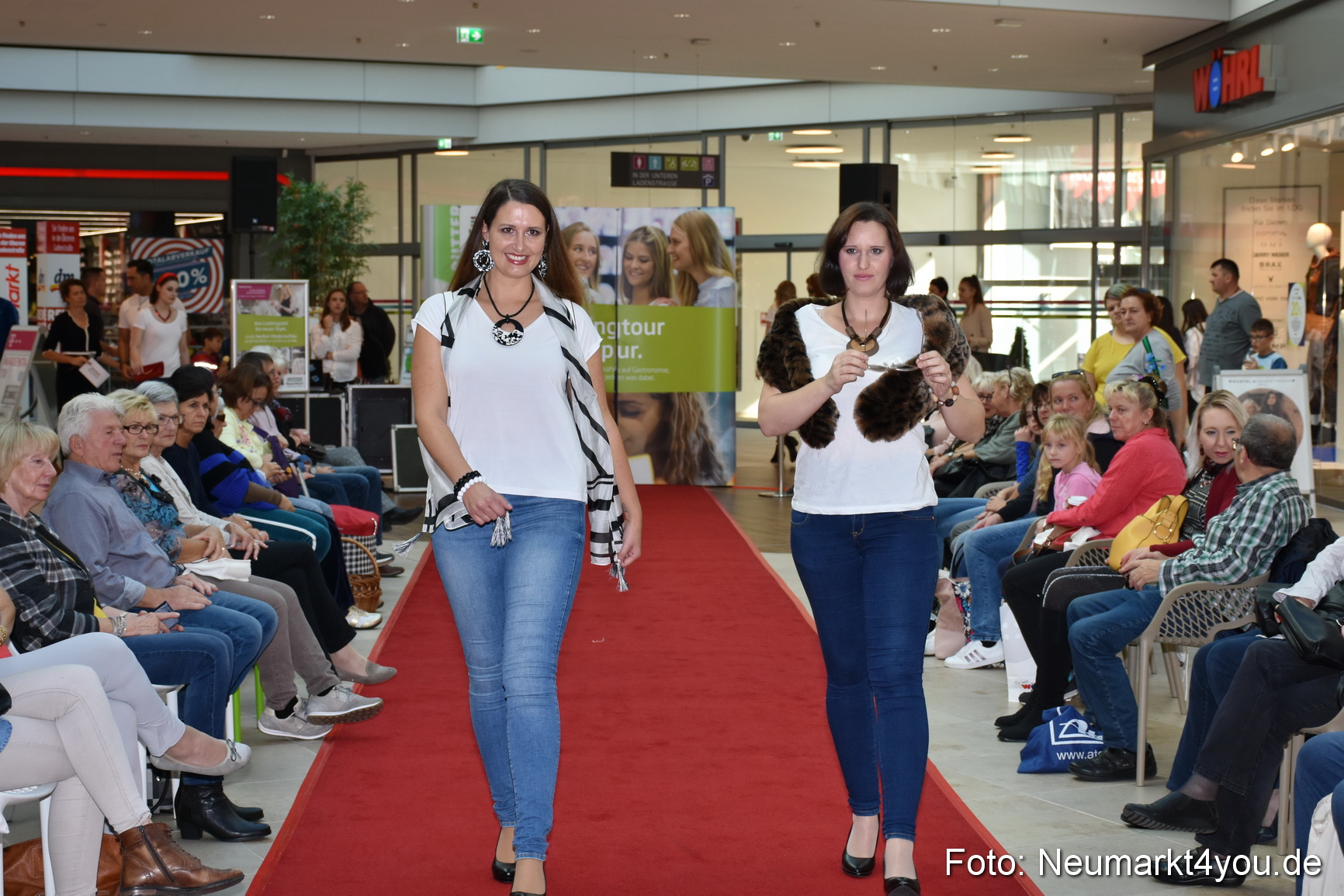 Herbstmodenschau NeuerMarkt 2019 0006