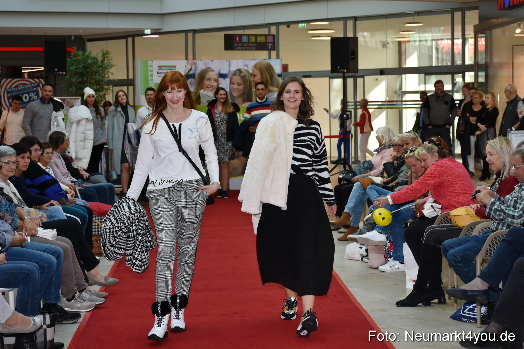 Herbstmodenschau NeuerMarkt 2019 0031