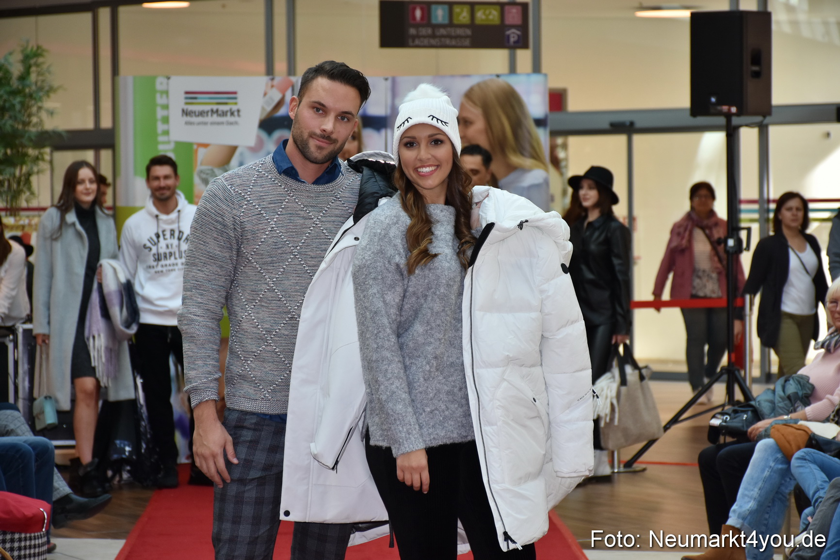 Herbstmodenschau NeuerMarkt 2019 0033