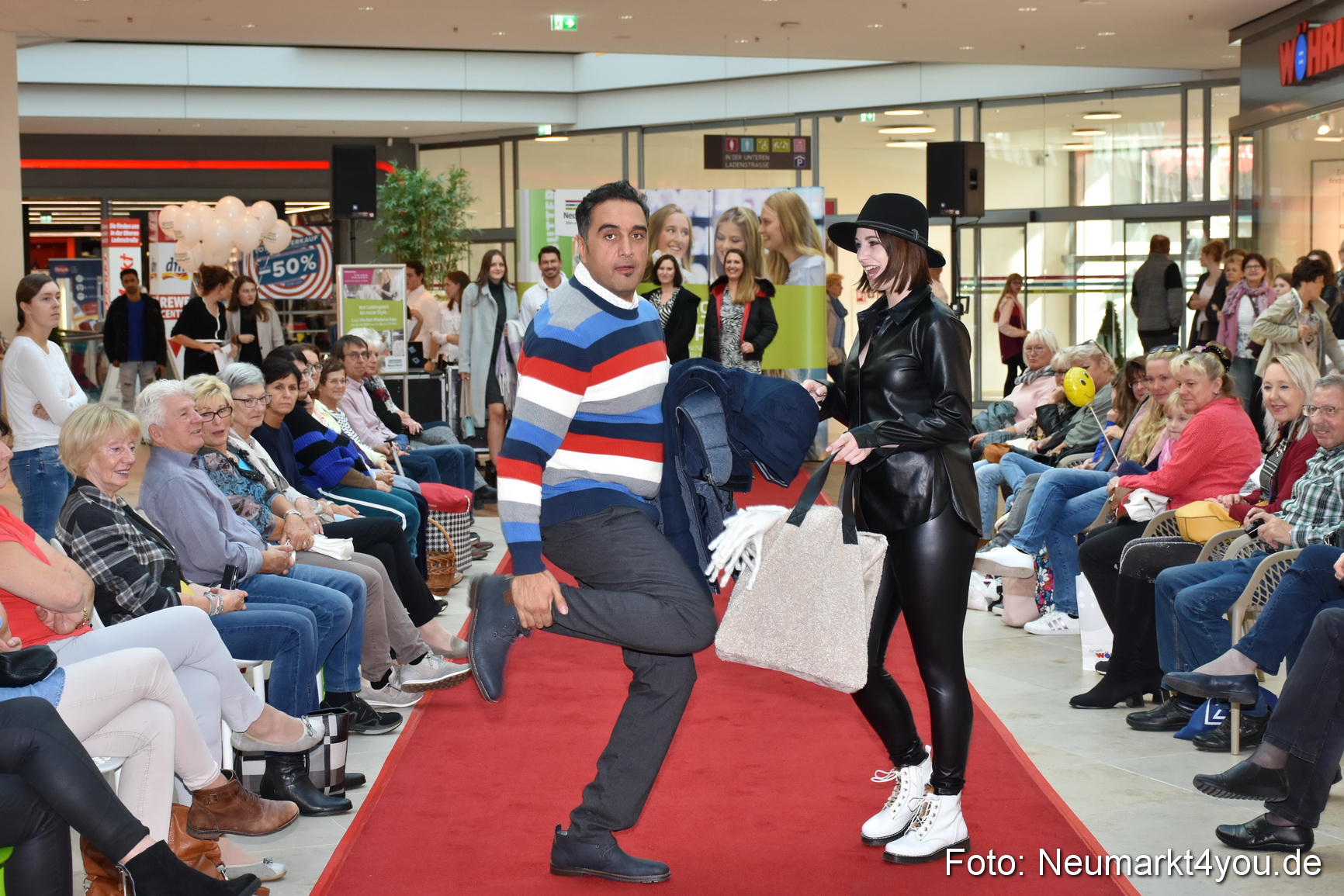 Herbstmodenschau NeuerMarkt 2019 0035