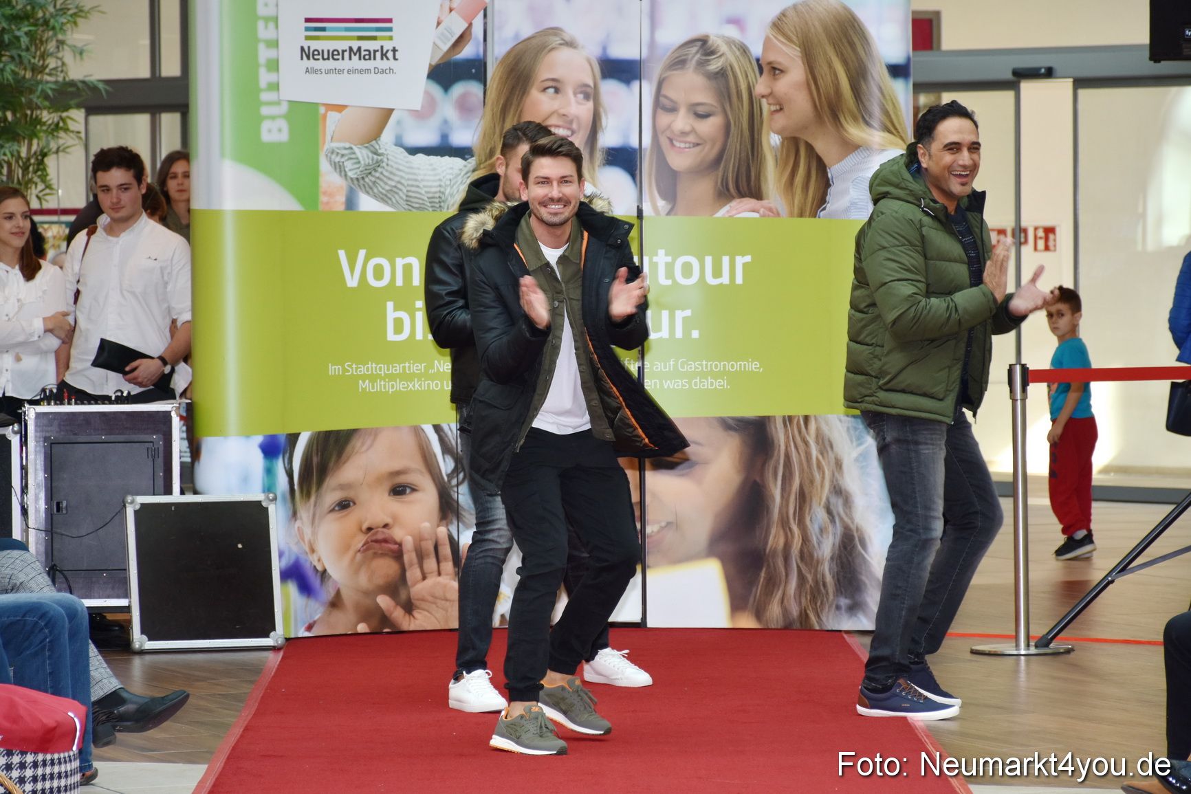 Herbstmodenschau NeuerMarkt 2019 0038