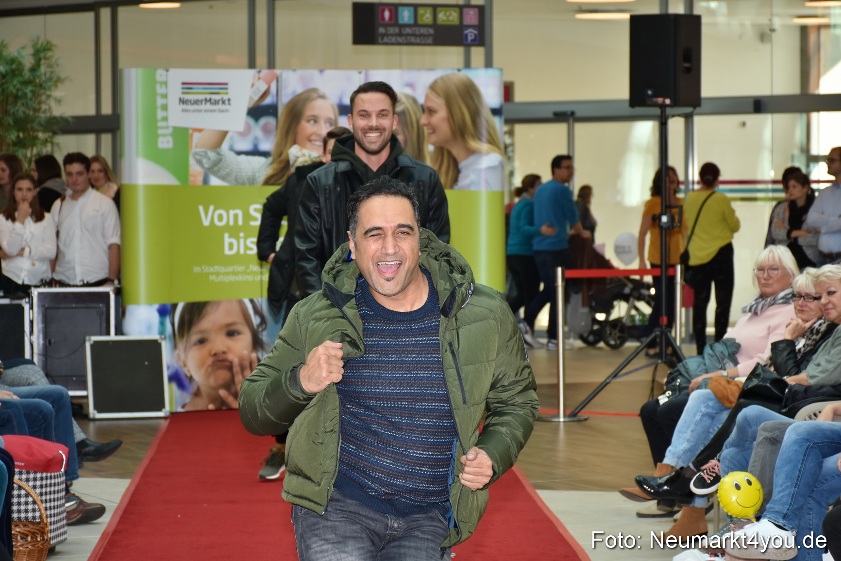 Herbstmodenschau NeuerMarkt 2019 0041