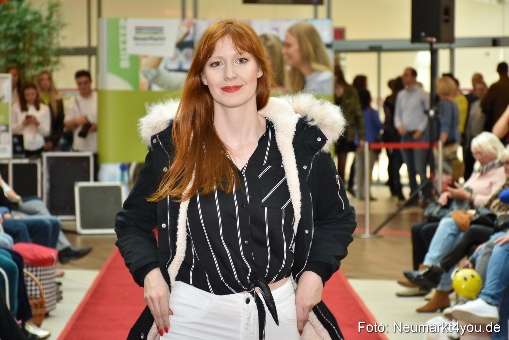 Herbstmodenschau NeuerMarkt 2019 0056
