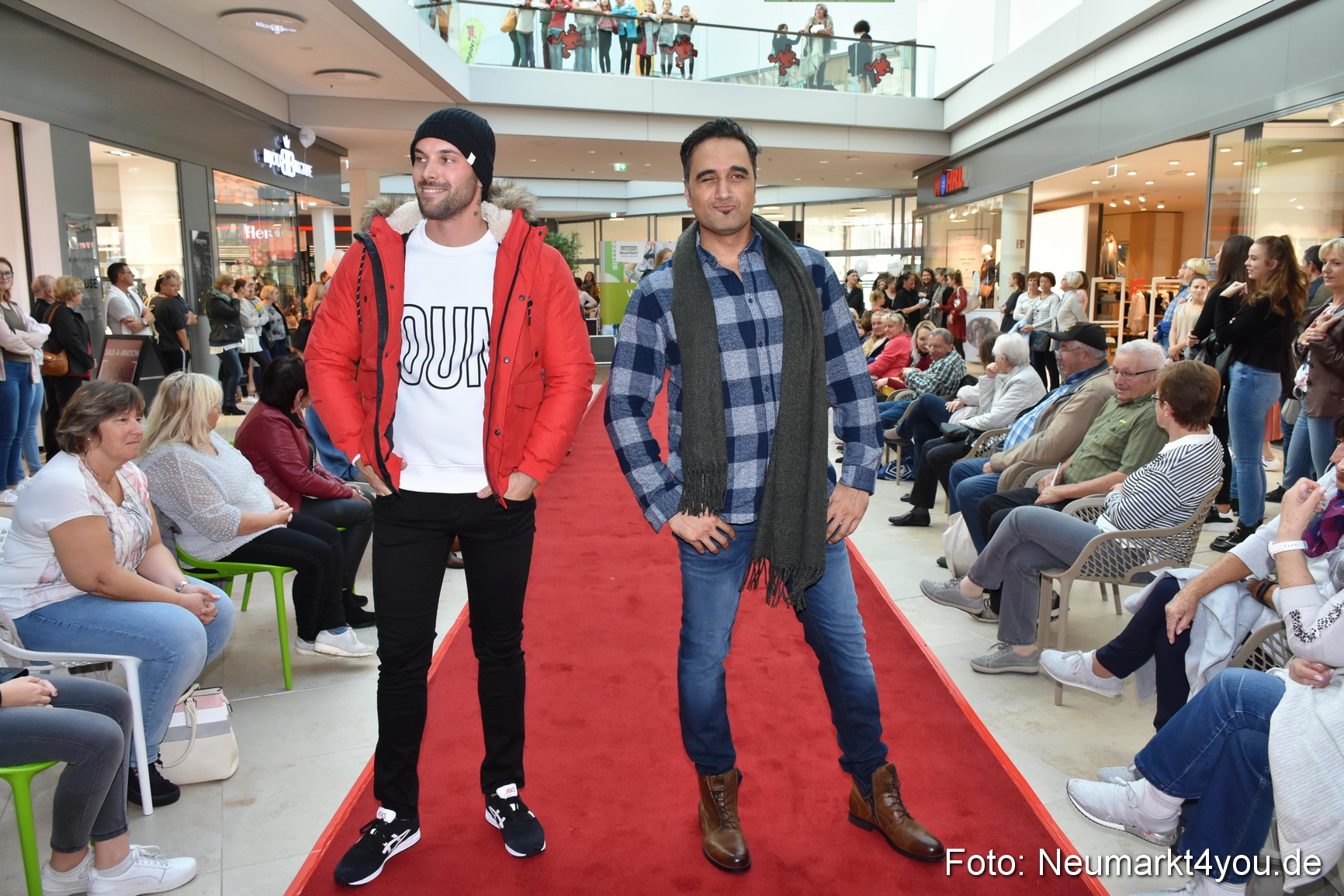 Herbstmodenschau NeuerMarkt 2019 0081