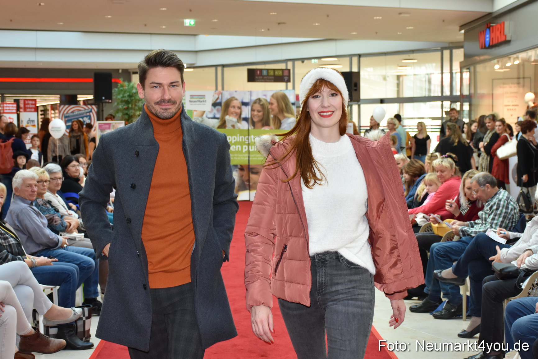 Herbstmodenschau NeuerMarkt 2019 0089