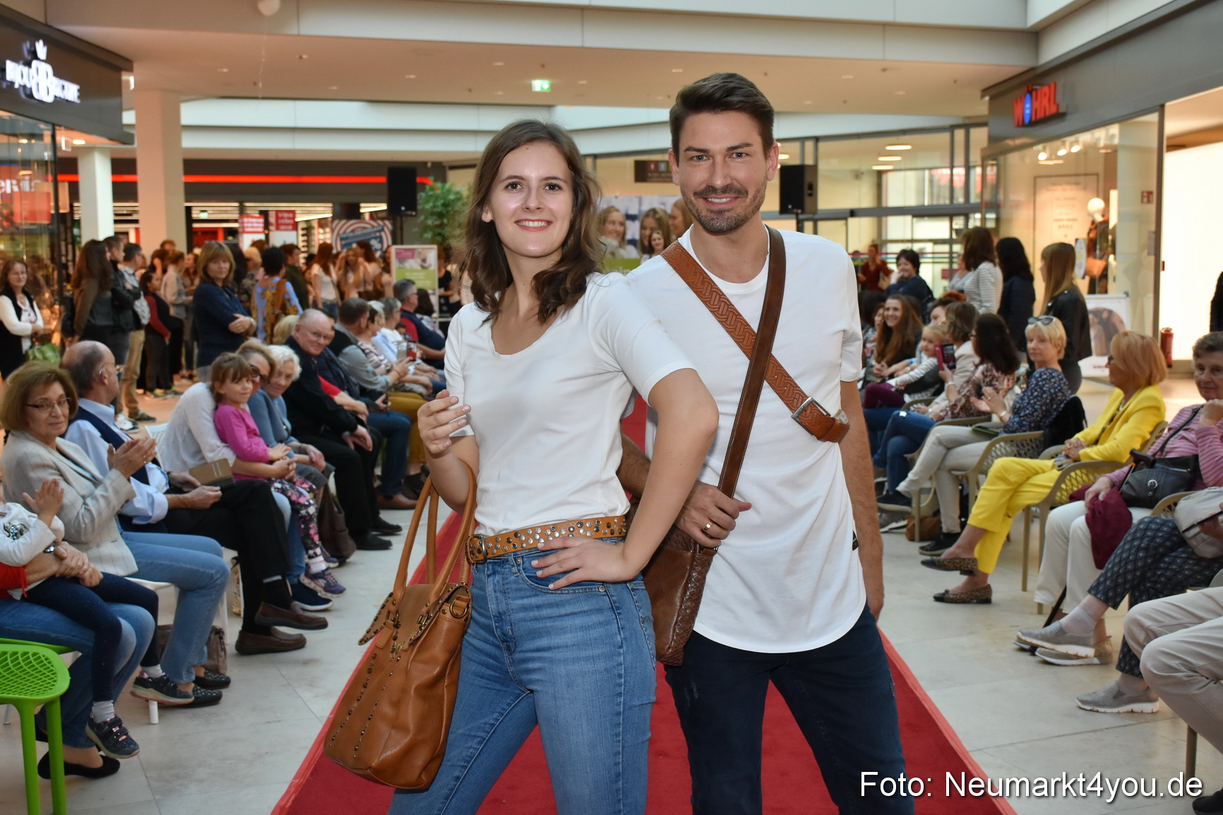 Herbstmodenschau NeuerMarkt 2019 0097