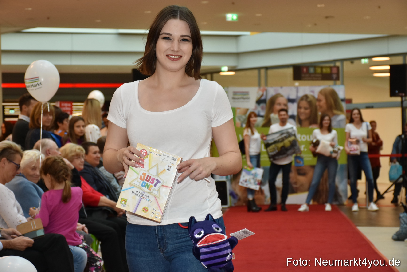 Herbstmodenschau NeuerMarkt 2019 0111