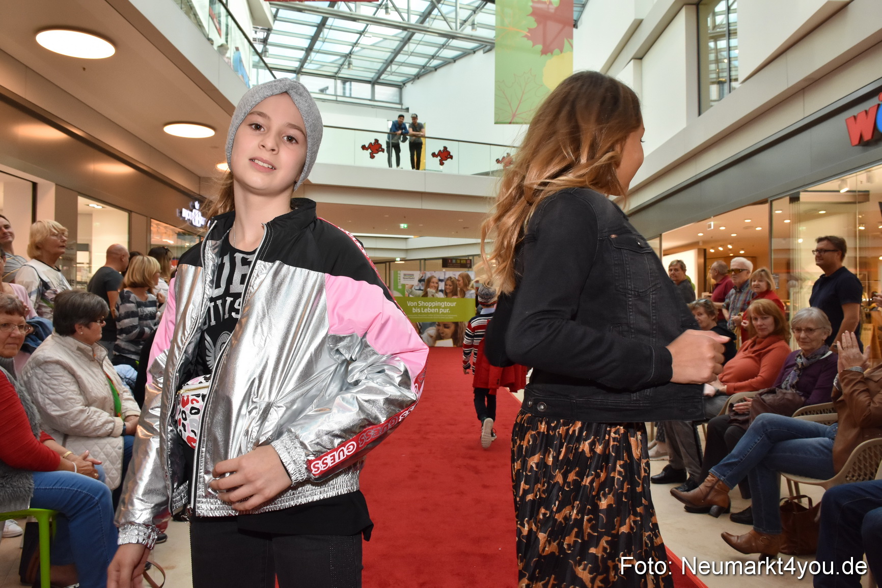 Herbstmodenschau NeuerMarkt 2019 0134