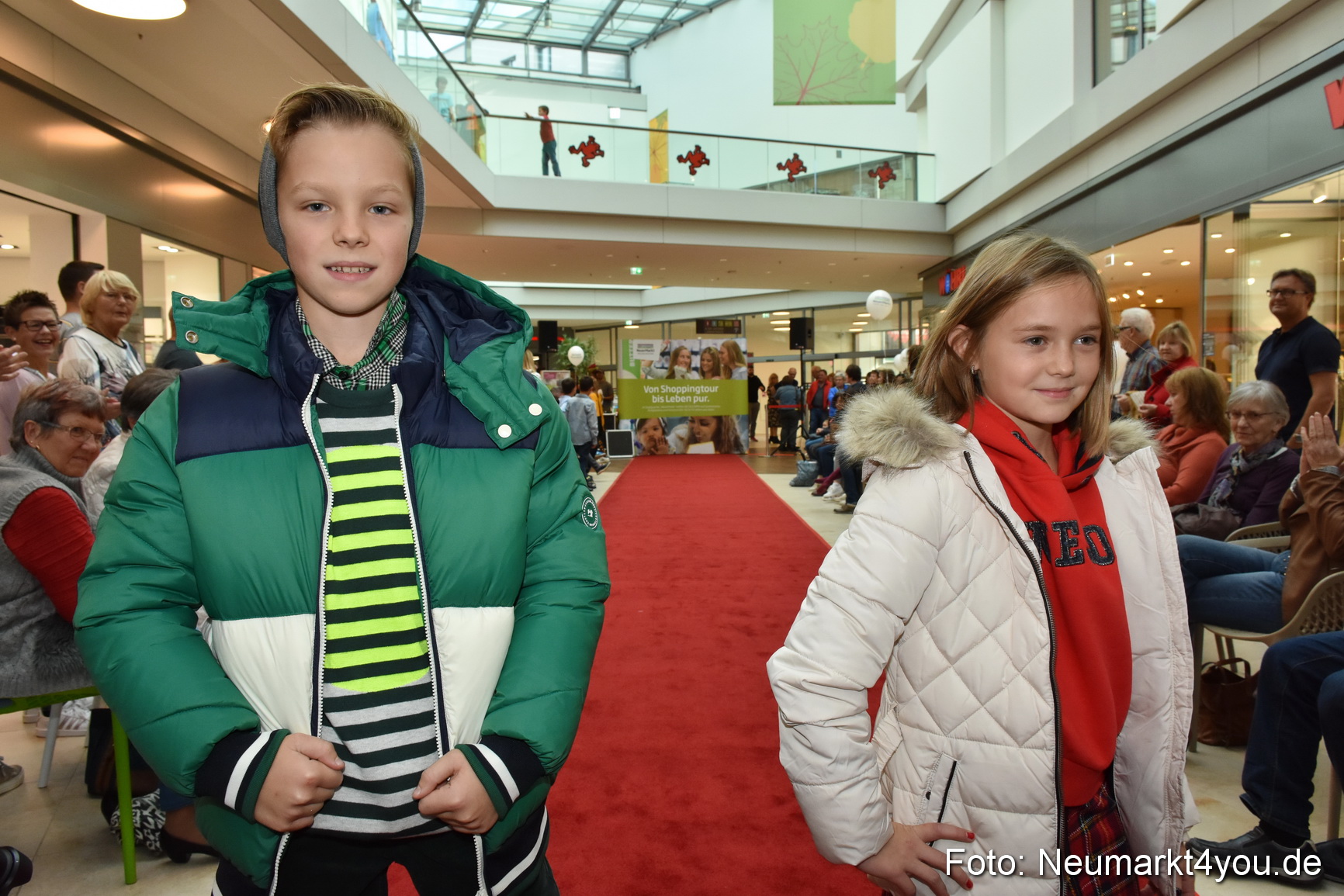 Herbstmodenschau NeuerMarkt 2019 0141