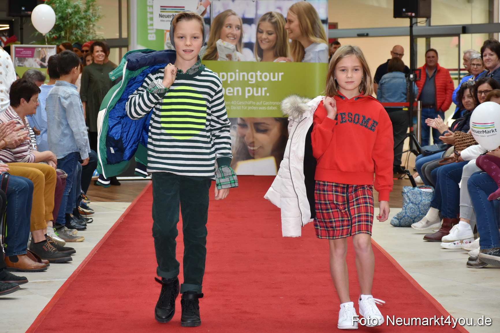 Herbstmodenschau NeuerMarkt 2019 0142