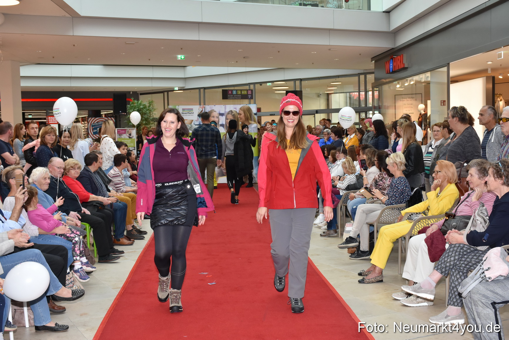 Herbstmodenschau NeuerMarkt 2019 0150
