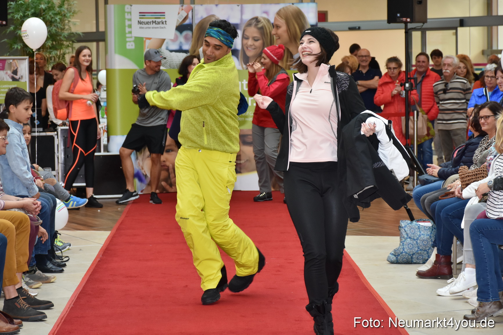 Herbstmodenschau NeuerMarkt 2019 0155