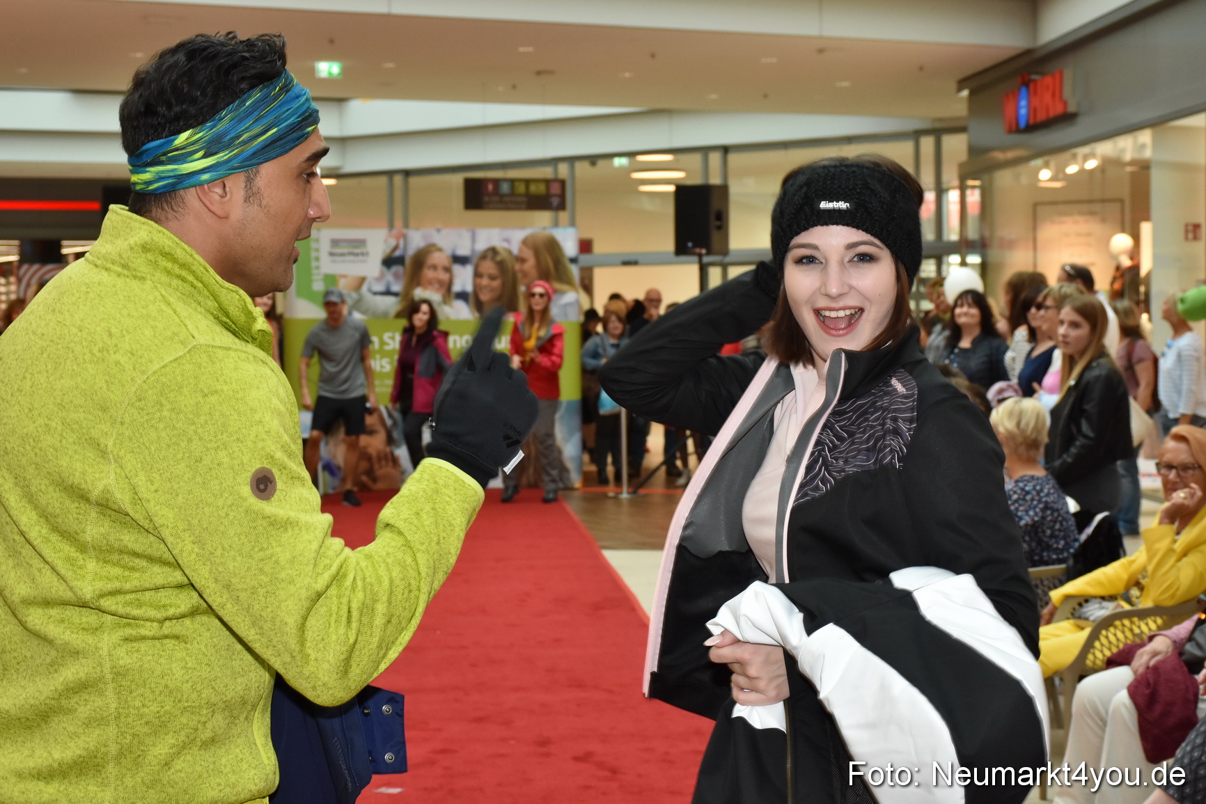 Herbstmodenschau NeuerMarkt 2019 0156