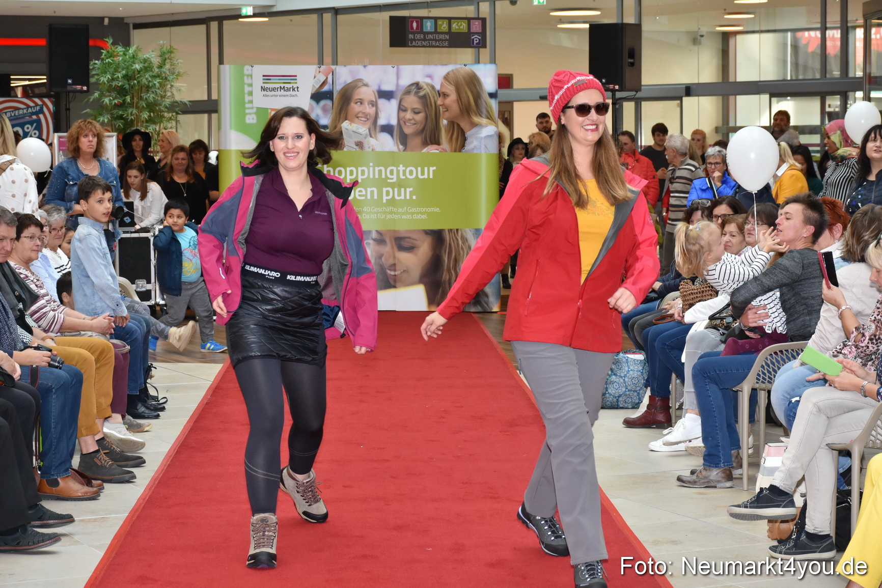 Herbstmodenschau NeuerMarkt 2019 0159