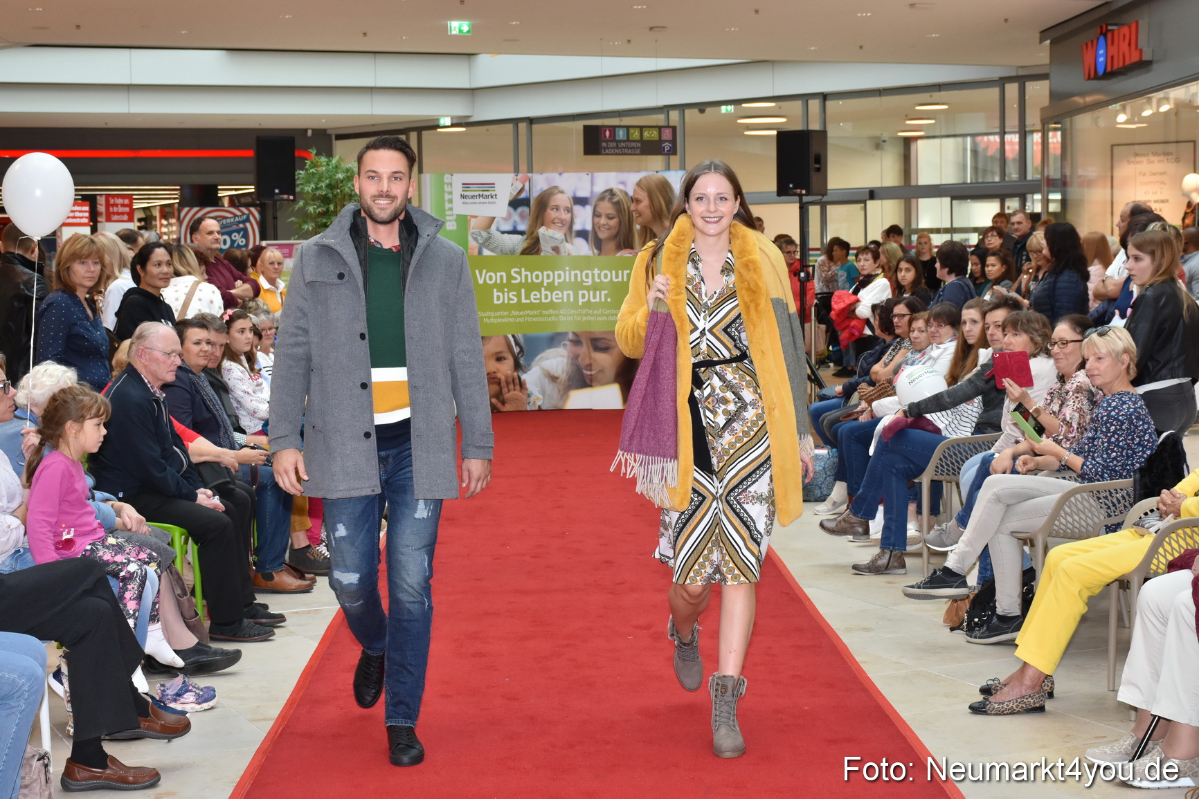 Herbstmodenschau NeuerMarkt 2019 0182