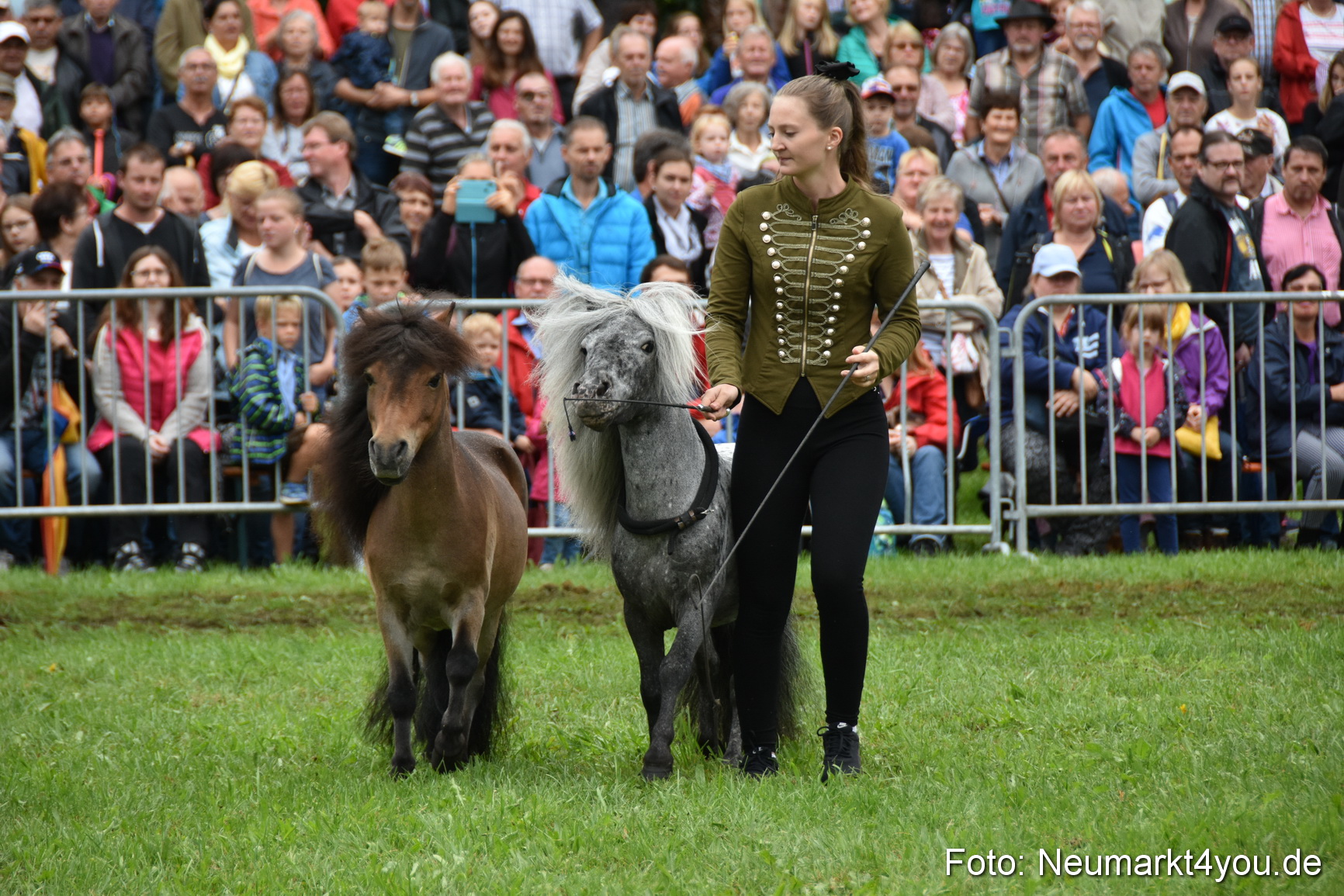 JURA Volksfest Pferdeshow 190819 0106