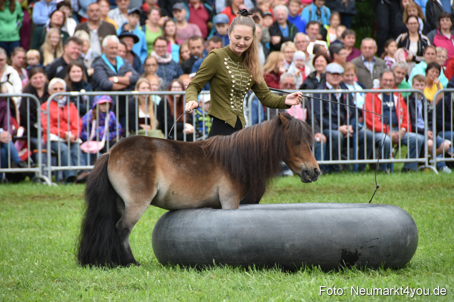 JURA Volksfest Pferdeshow 190819 0114