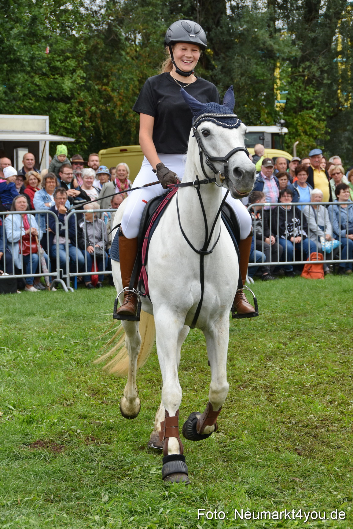 JURA Volksfest Pferdeshow 190819 0196