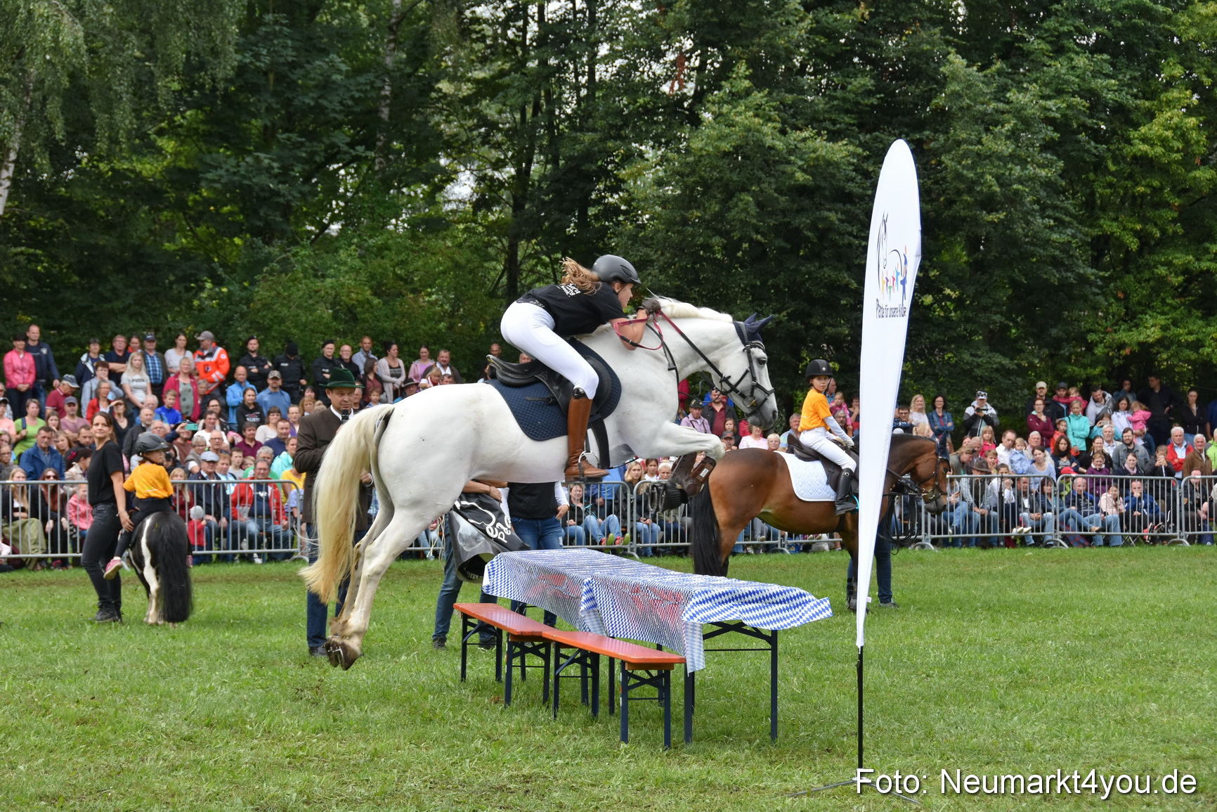 JURA Volksfest Pferdeshow 190819 0204