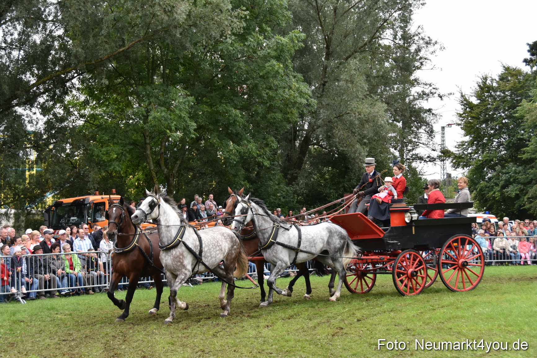 JURA Volksfest Pferdeshow 190819 0207