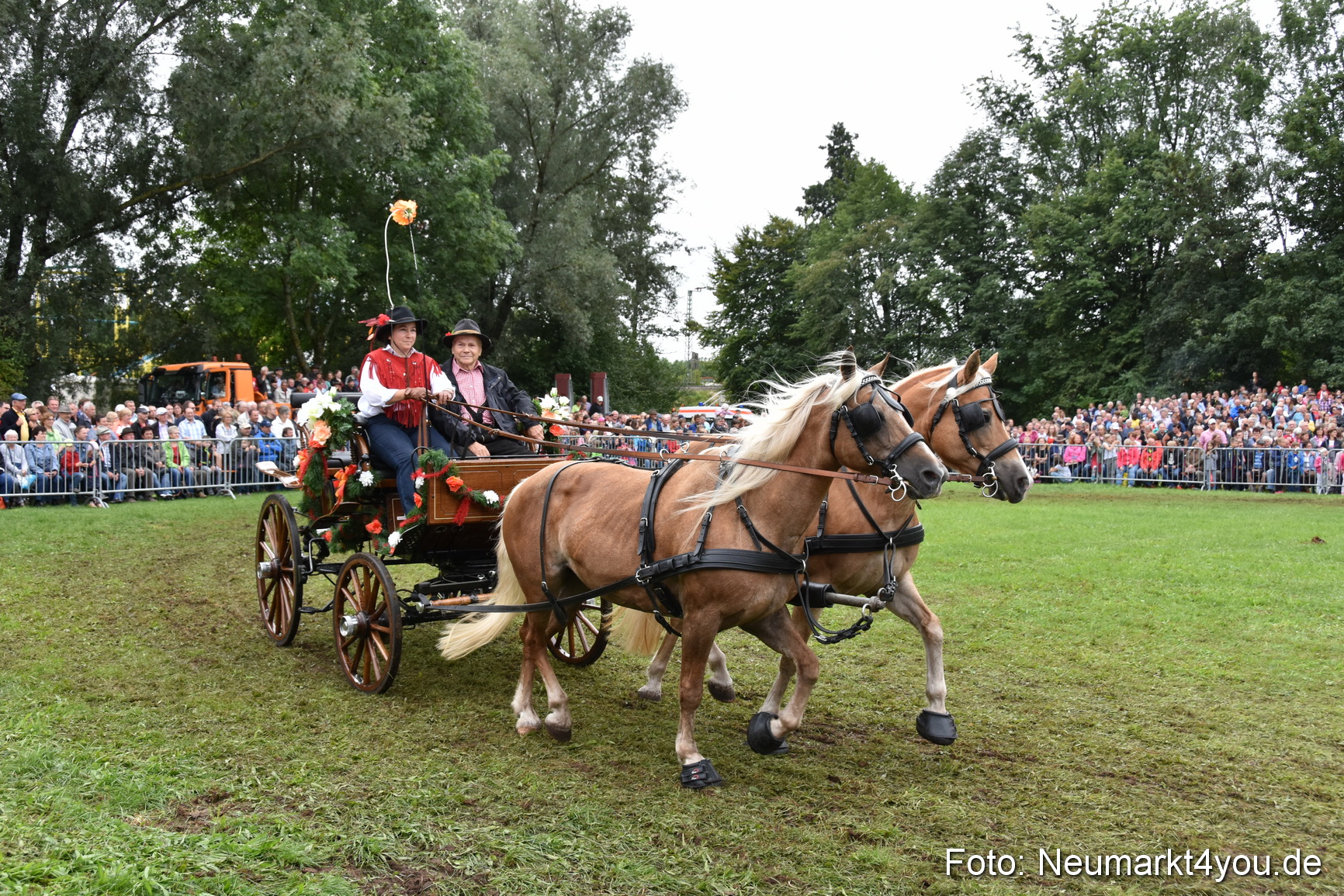 JURA Volksfest Pferdeshow 190819 0211