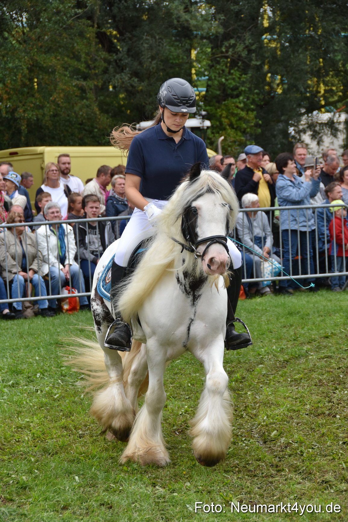 JURA Volksfest Pferdeshow 190819 0230